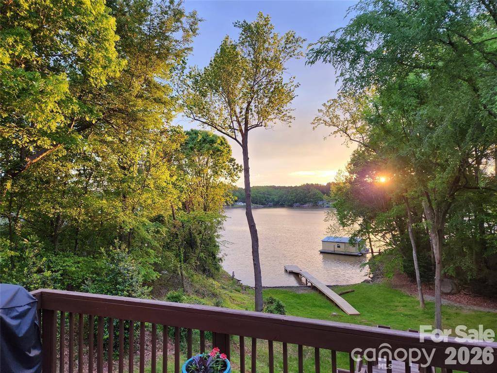 2845 Lakefront Drive — Belmont