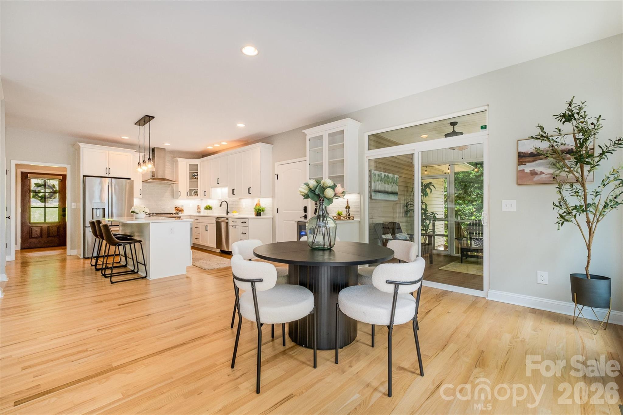 2845 Lakefront Drive — Belmont