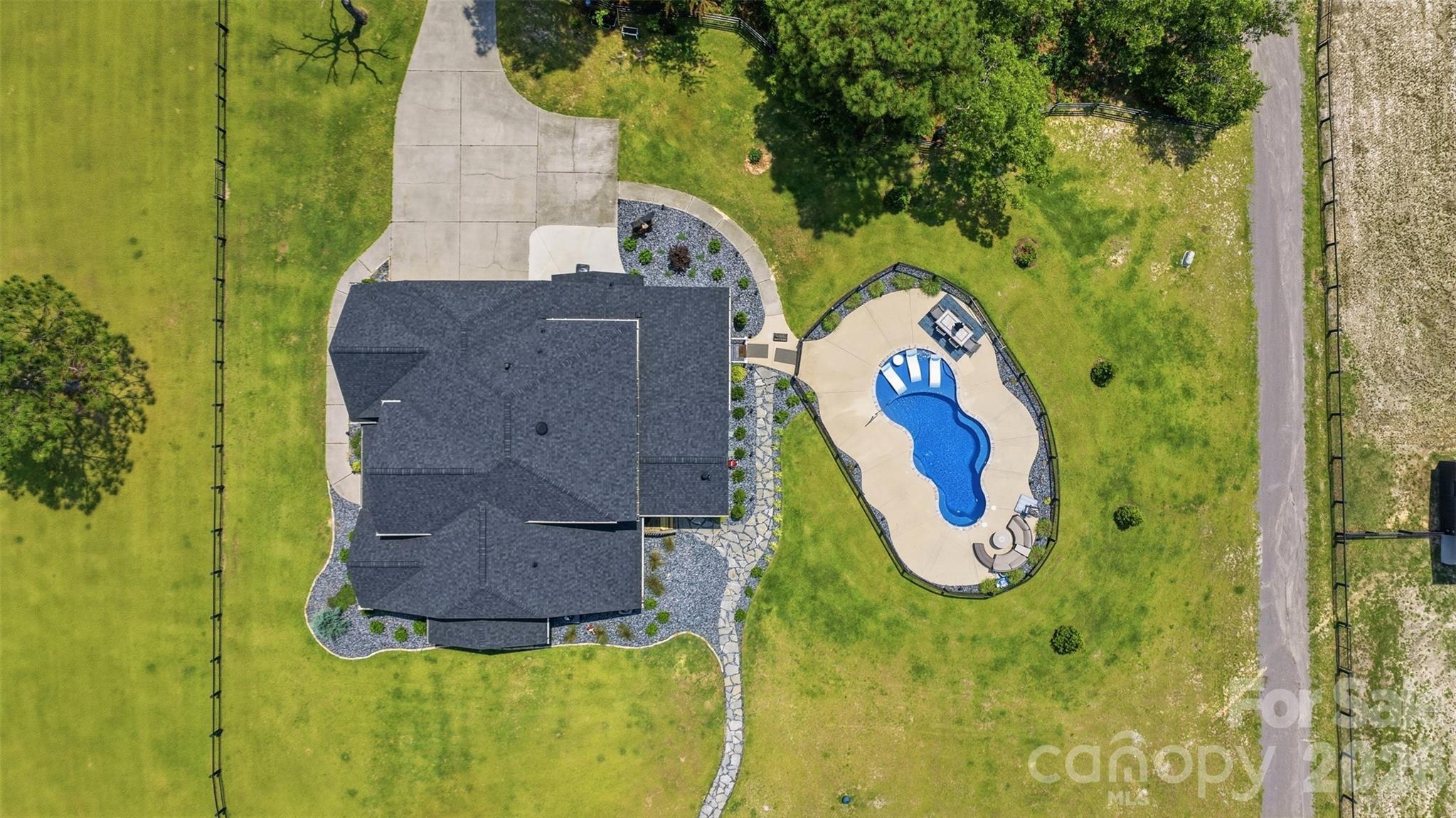 8520 Stock Horse Trail — Windsor