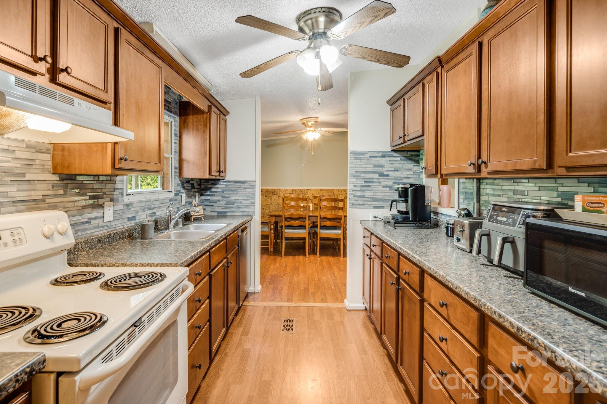 234 White Clover Lane — Weaverville