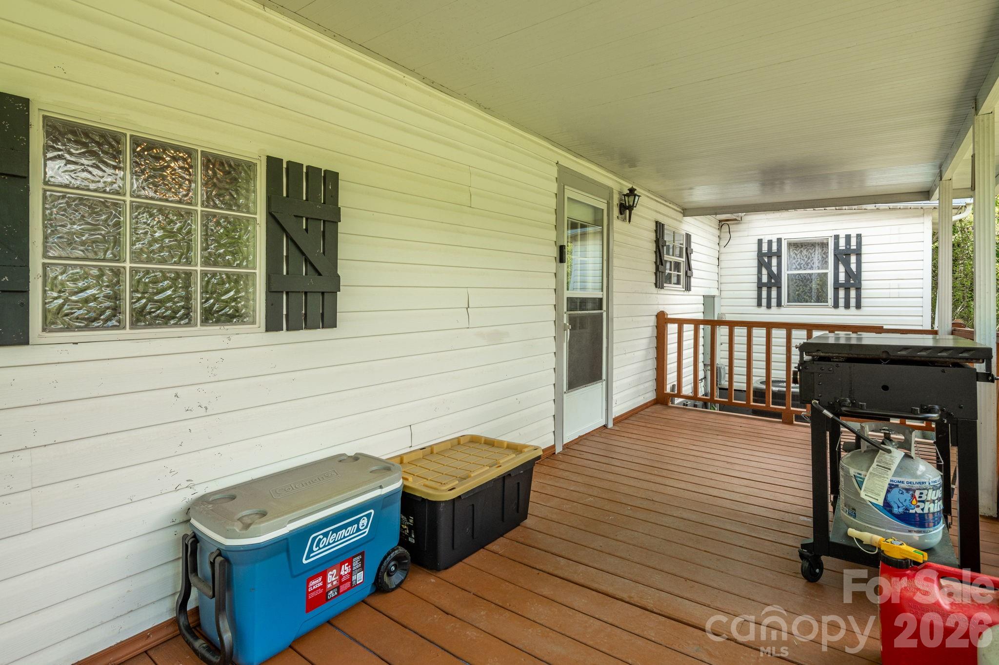 234 White Clover Lane — Weaverville