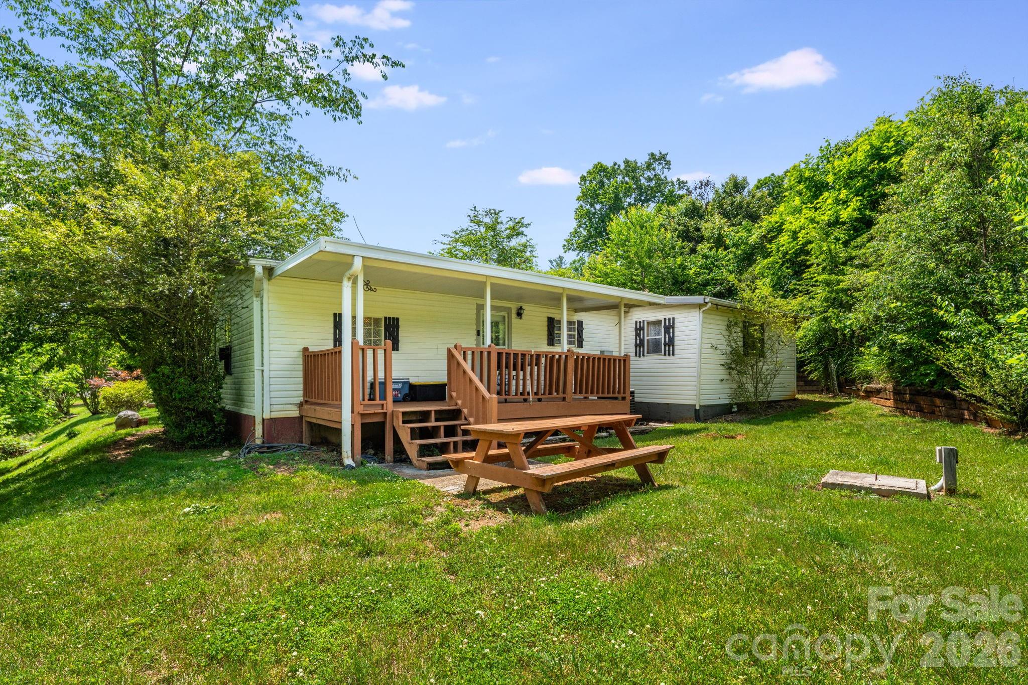 234 White Clover Lane — Weaverville