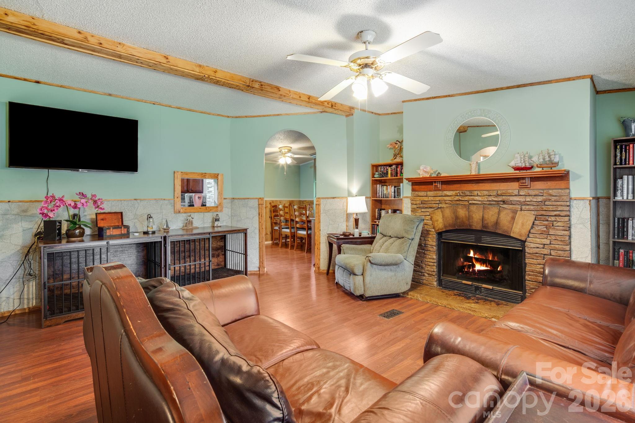 234 White Clover Lane — Weaverville
