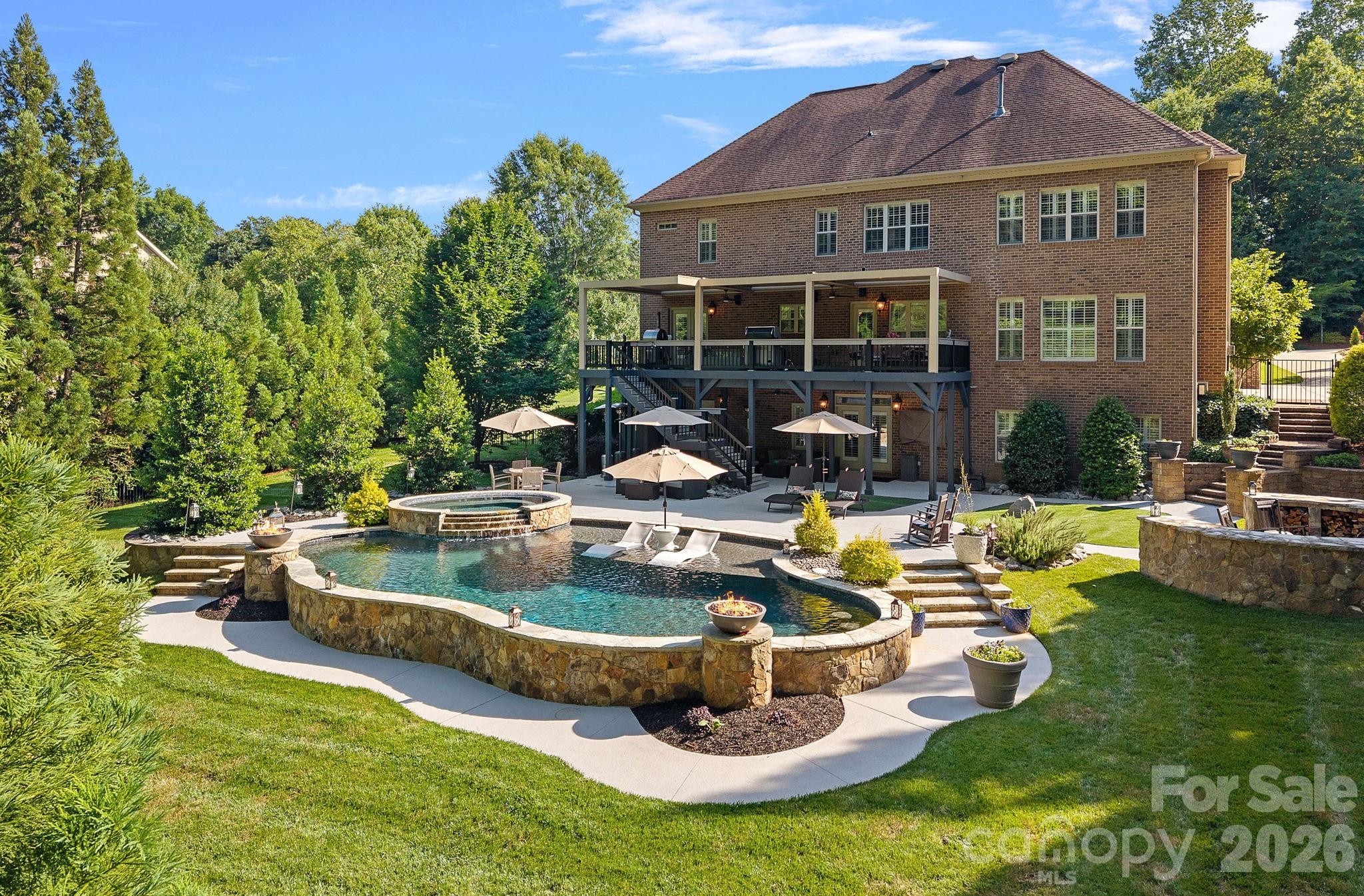 139 Logan Crossing Drive — Davidson