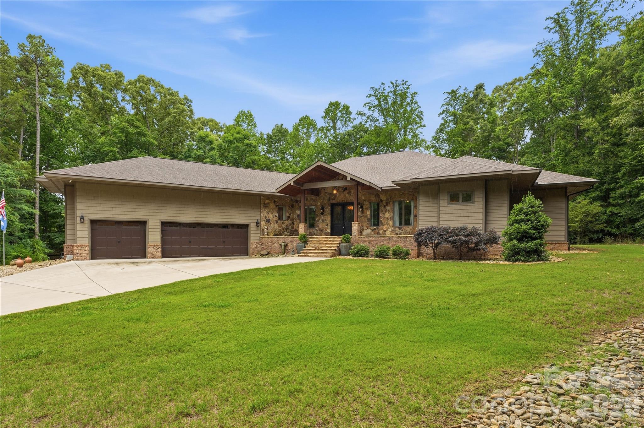 9860 Harvest Lane — Davidson