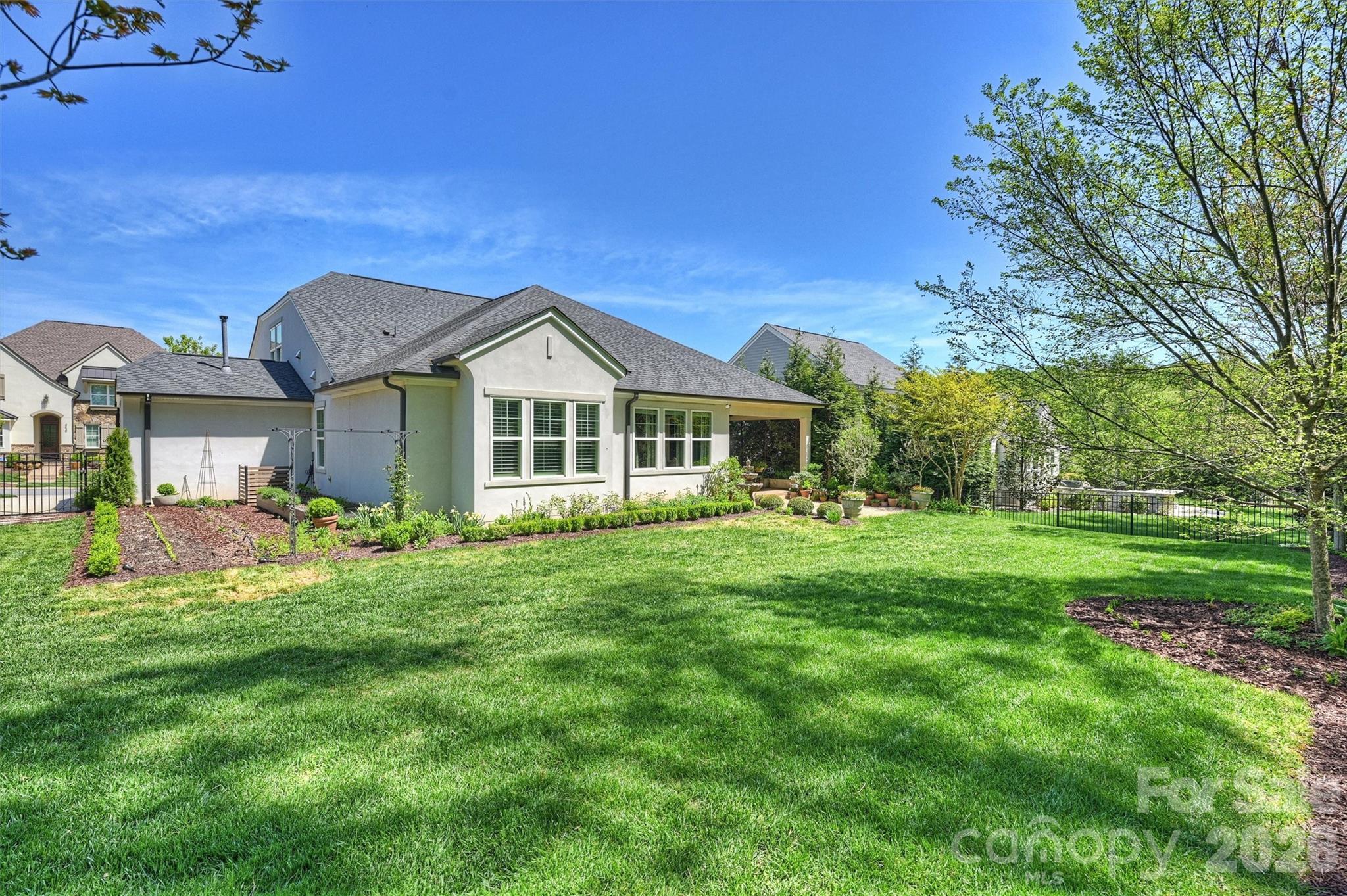 8440 Bassinger Drive — Huntersville