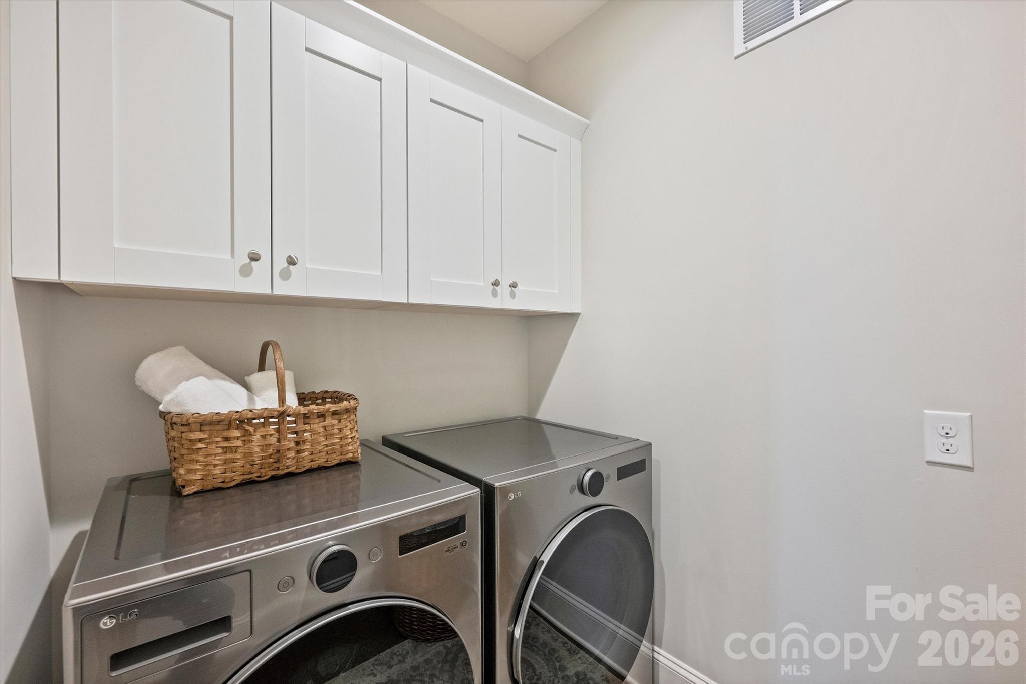 8440 Bassinger Drive — Huntersville