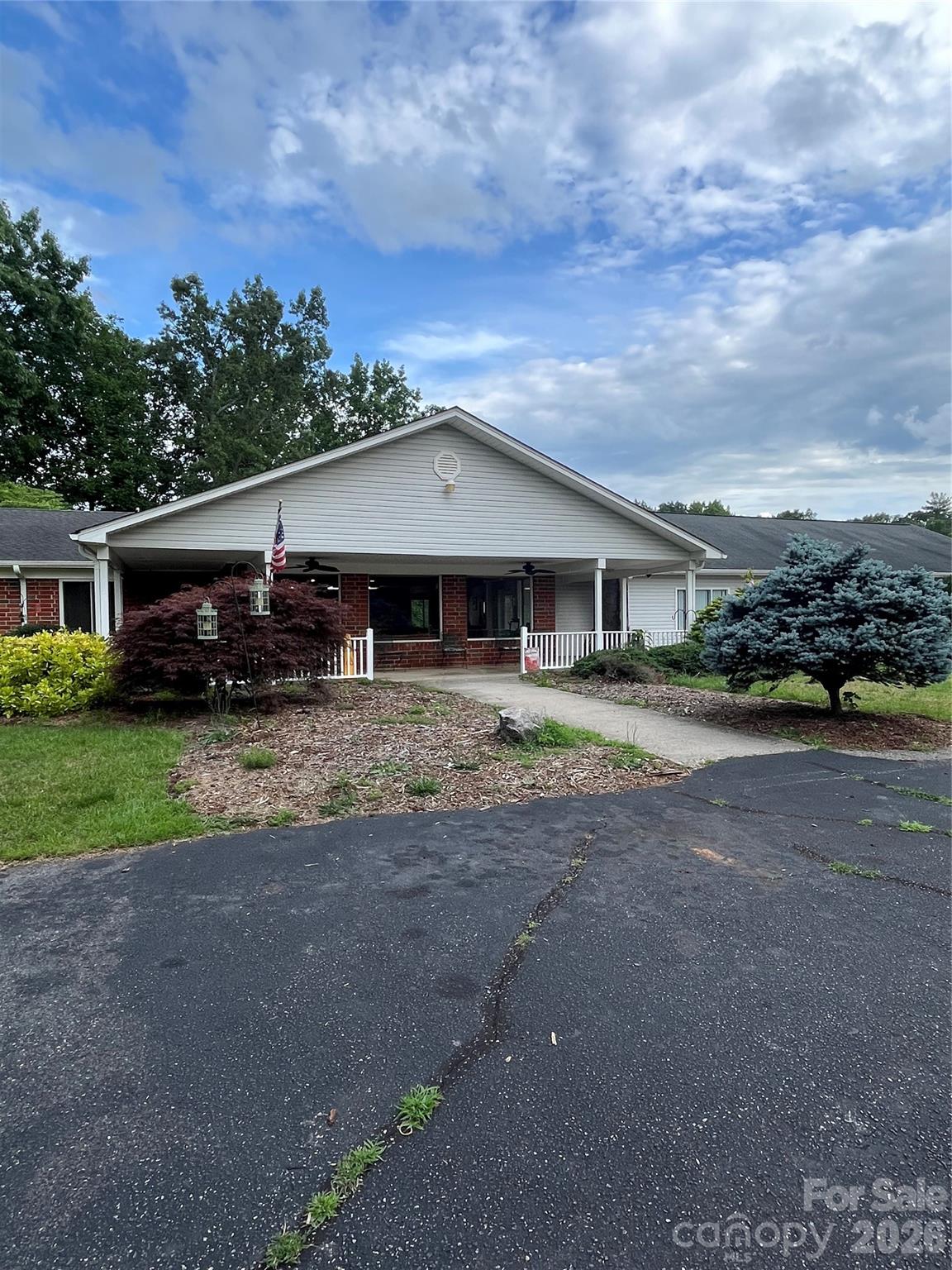 354 Woodland Drive — Columbus