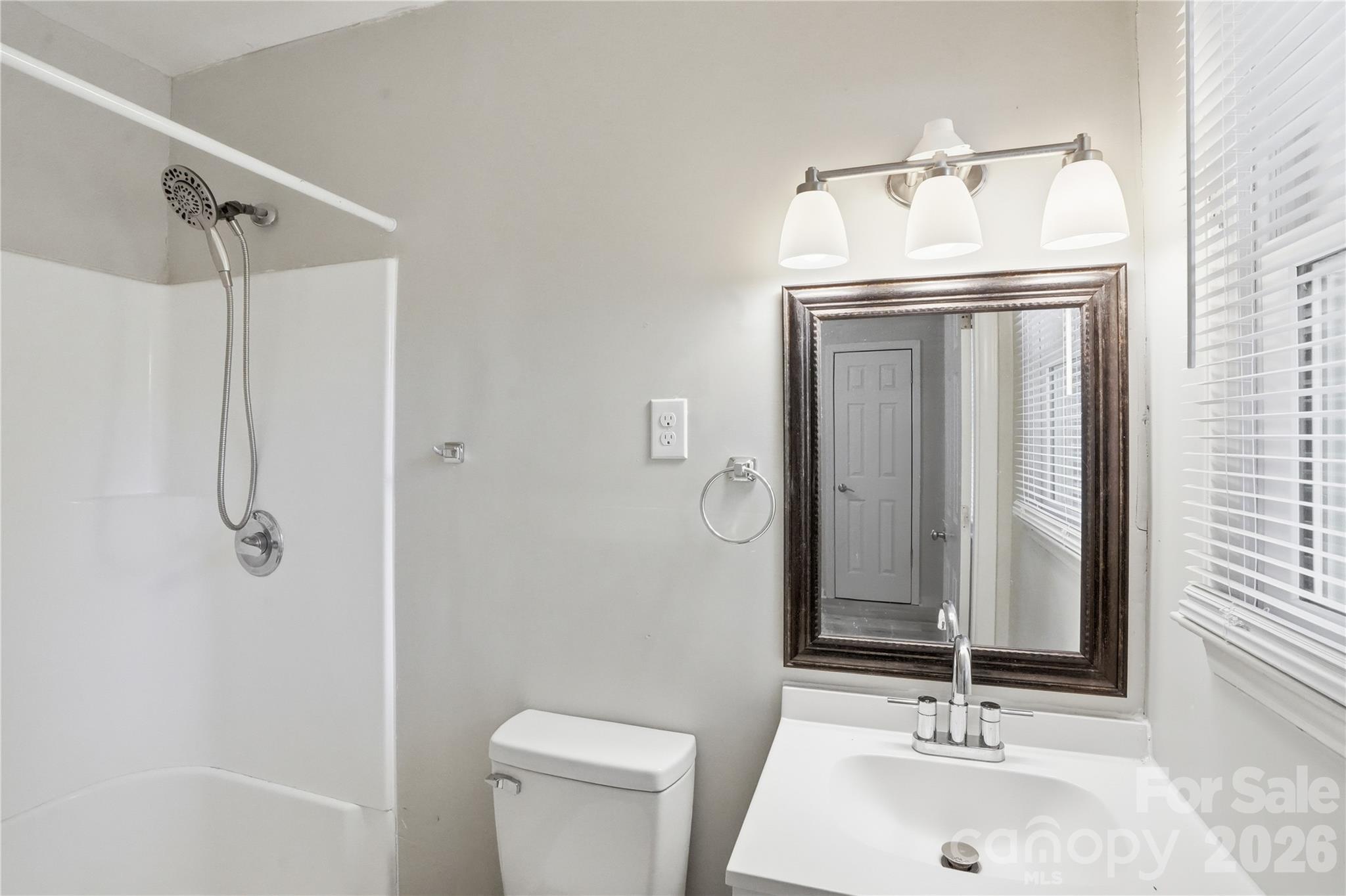 1016 Pondella Drive — Charlotte