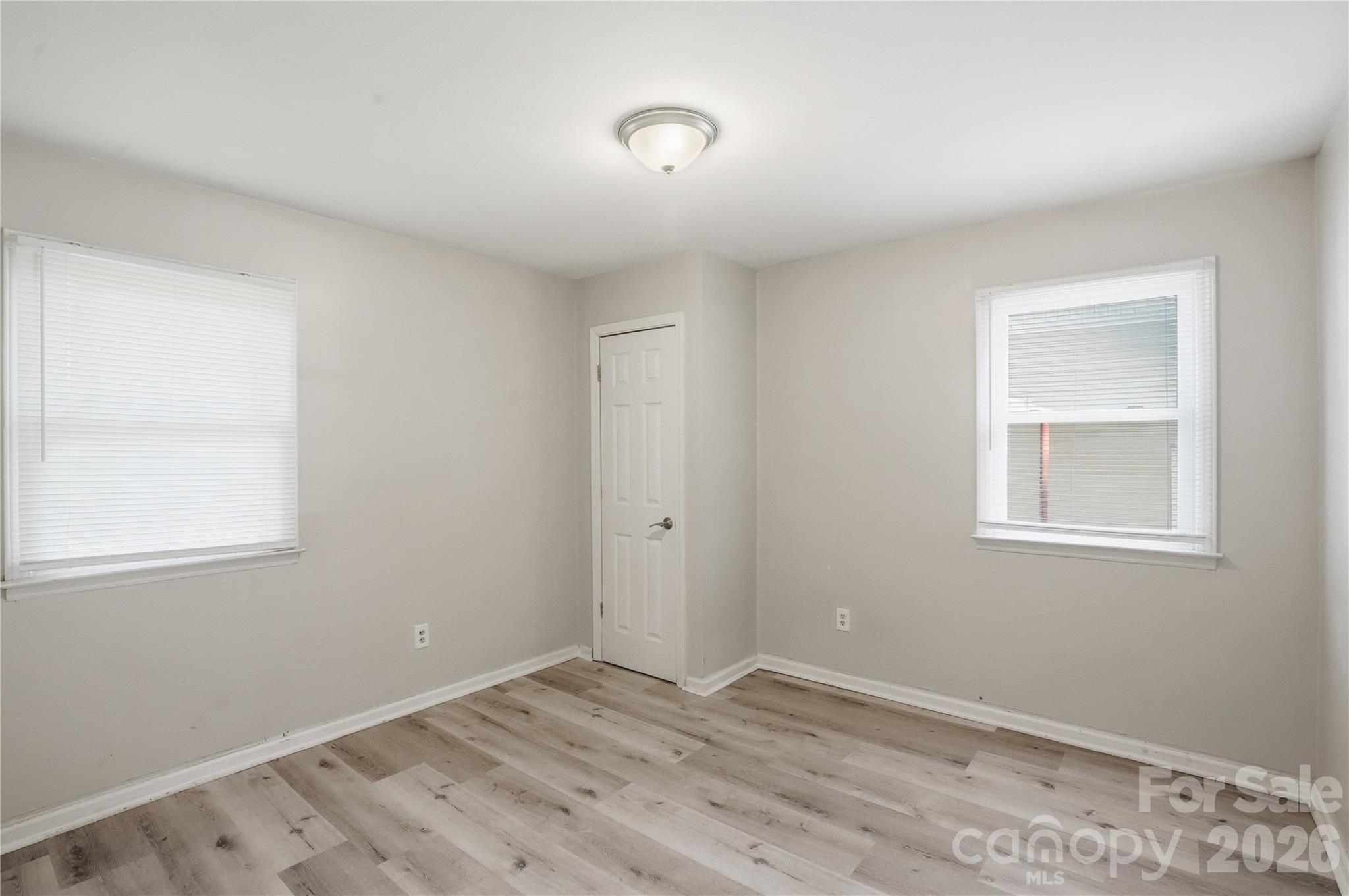 1016 Pondella Drive — Charlotte