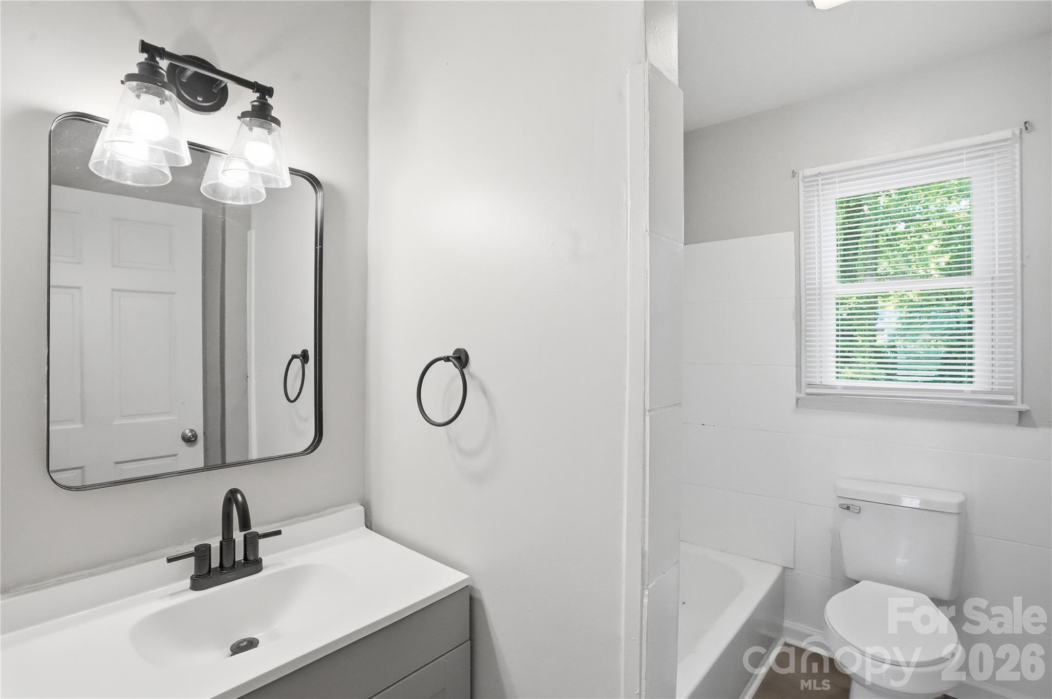 1016 Pondella Drive — Charlotte