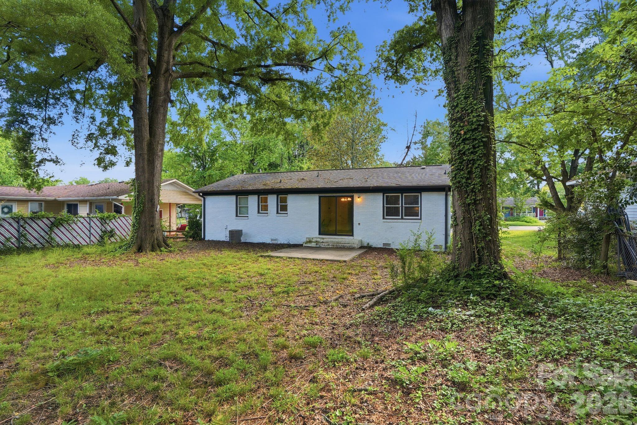1016 Pondella Drive — Charlotte