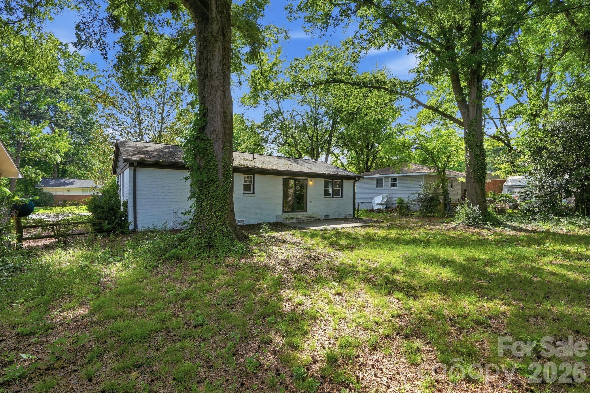 1016 Pondella Drive — Charlotte