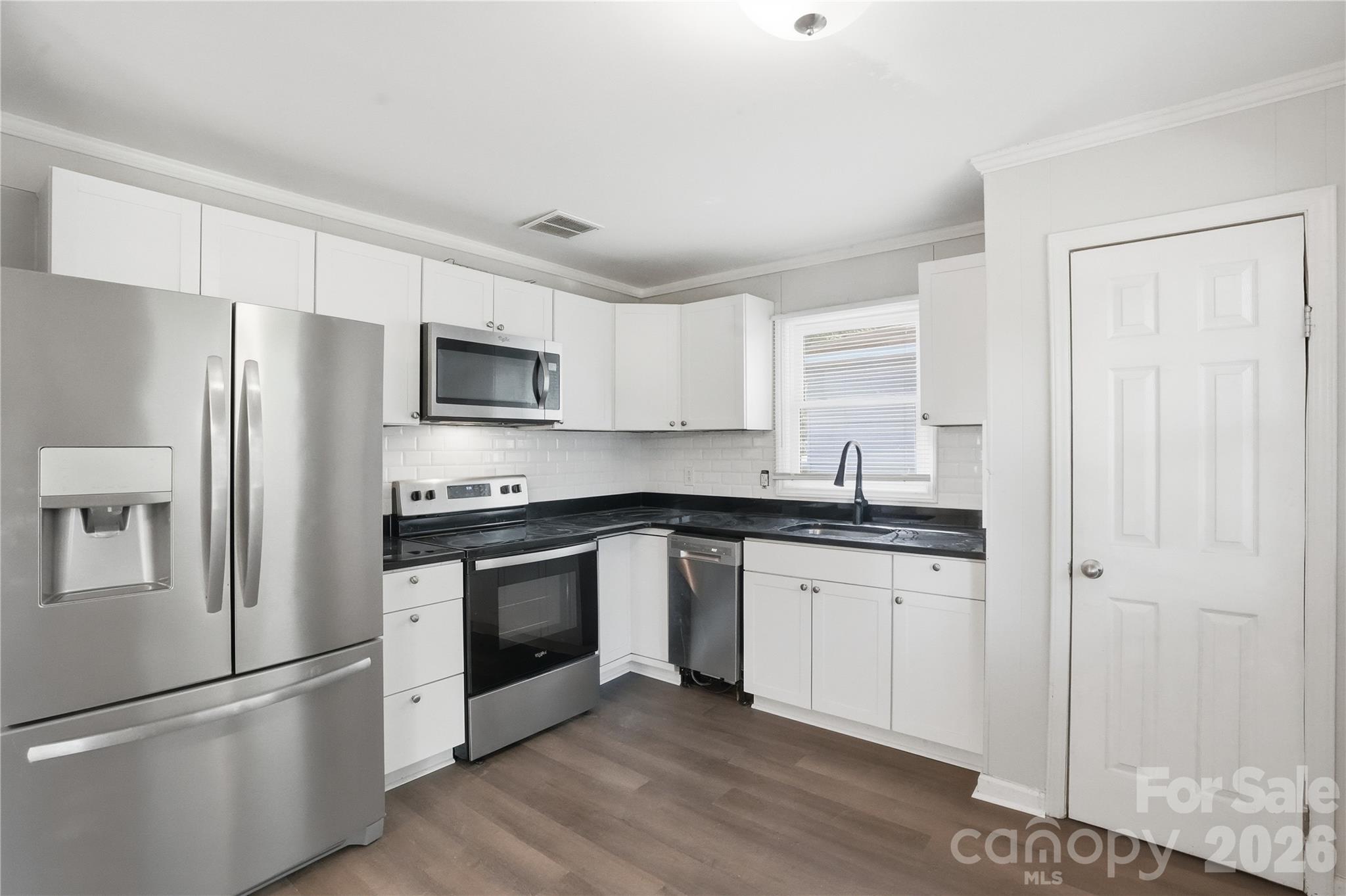1016 Pondella Drive — Charlotte