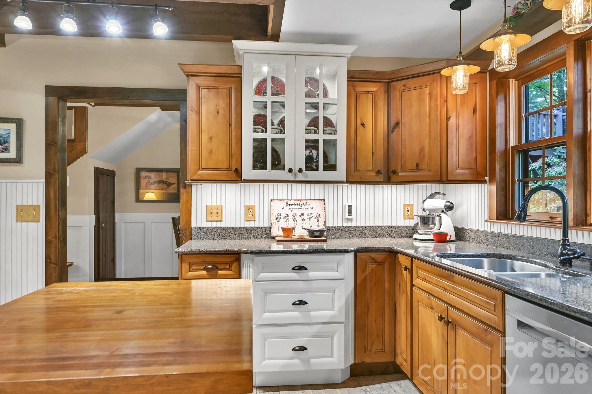 29 Shadow Brook Drive — Flat Rock