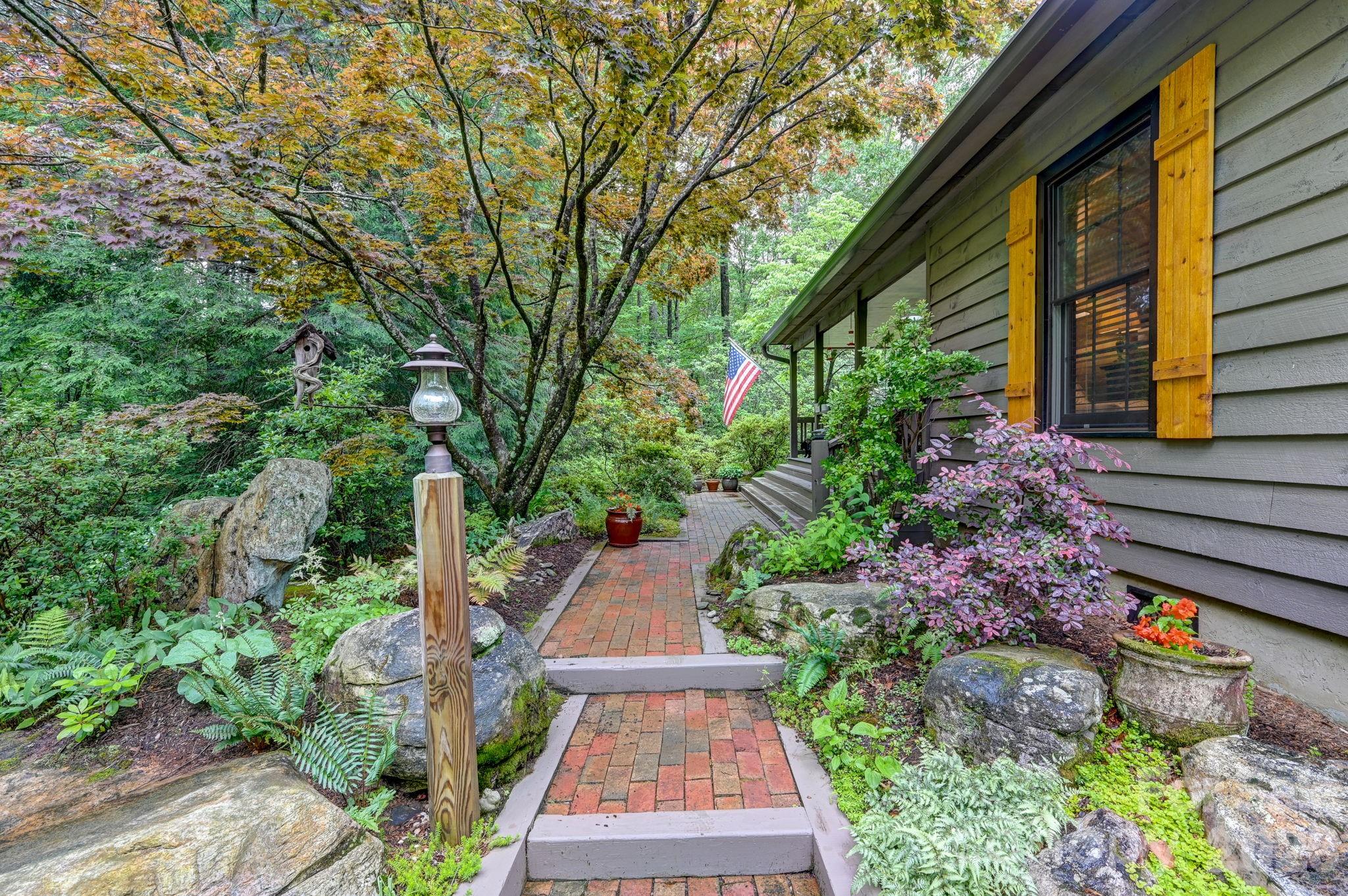 29 Shadow Brook Drive — Flat Rock