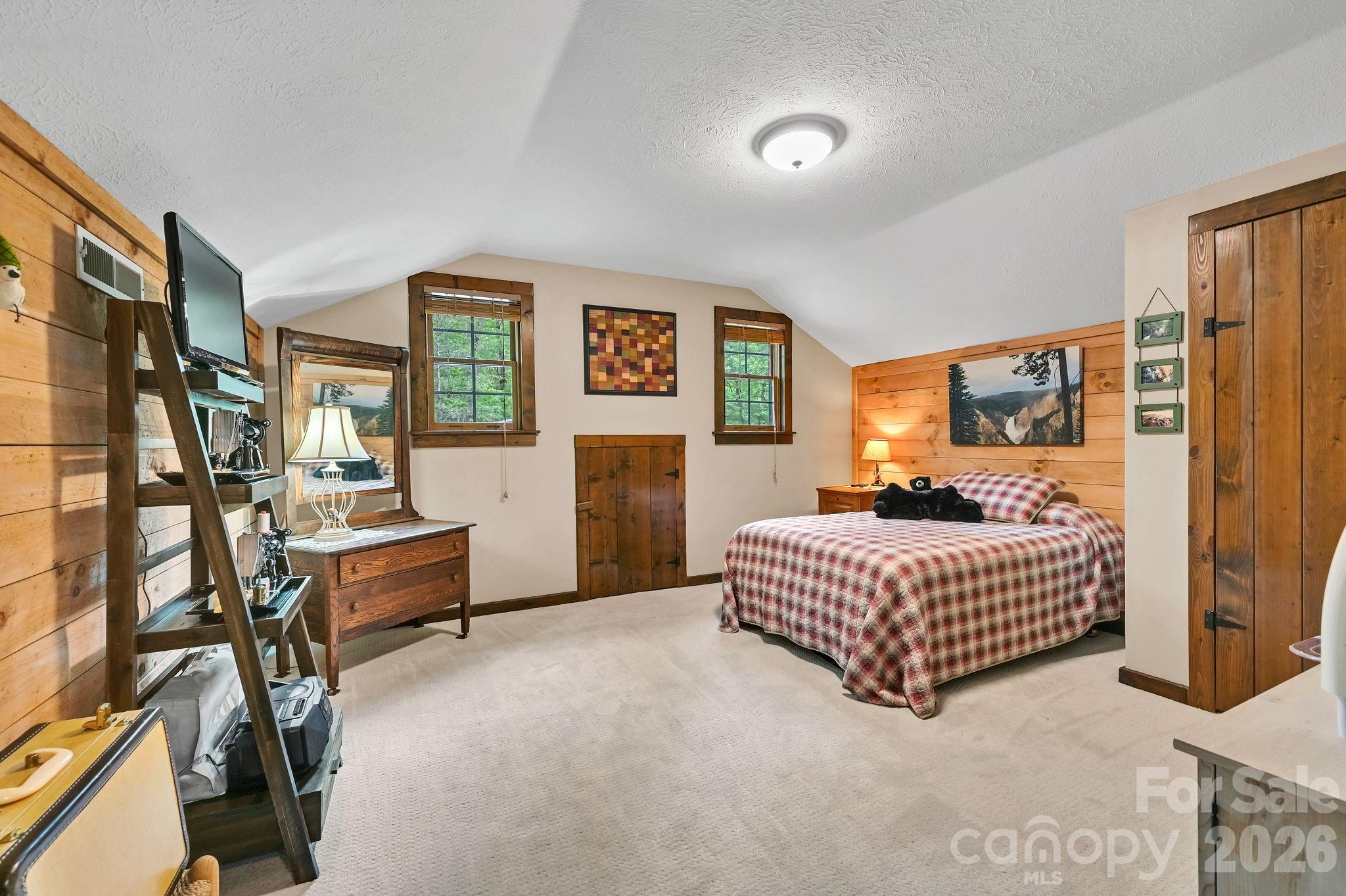 29 Shadow Brook Drive — Flat Rock