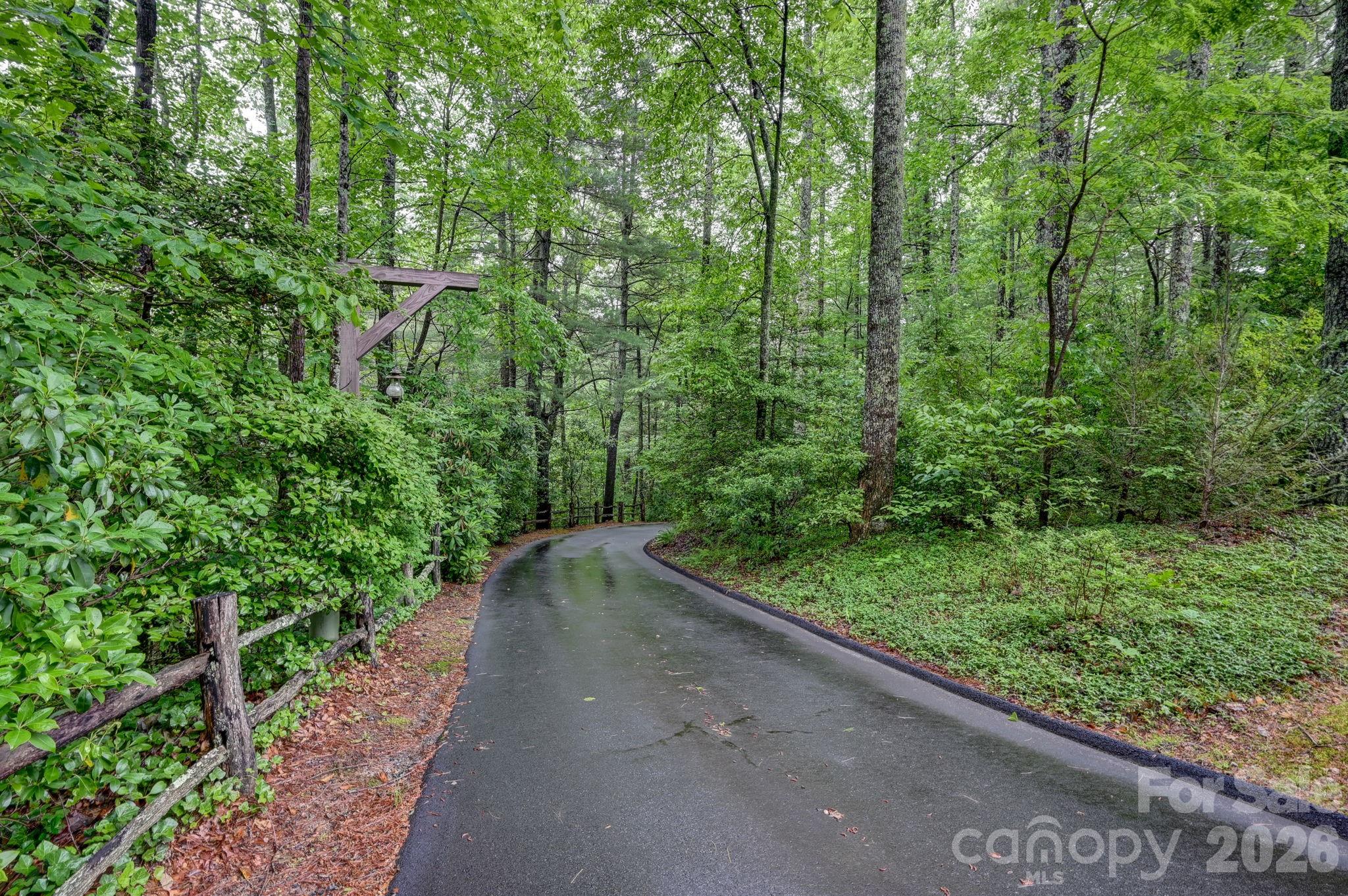29 Shadow Brook Drive — Flat Rock