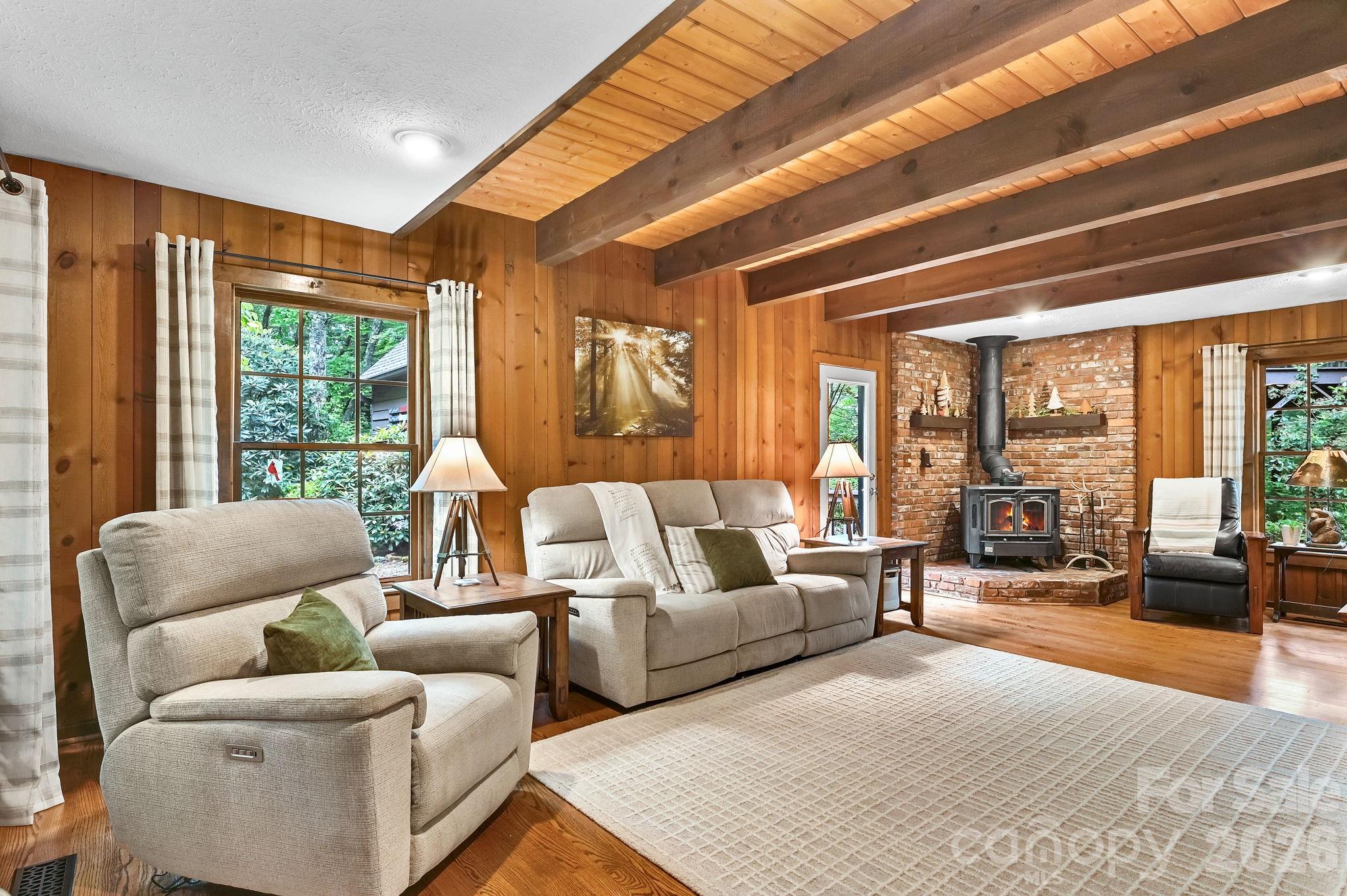 29 Shadow Brook Drive — Flat Rock