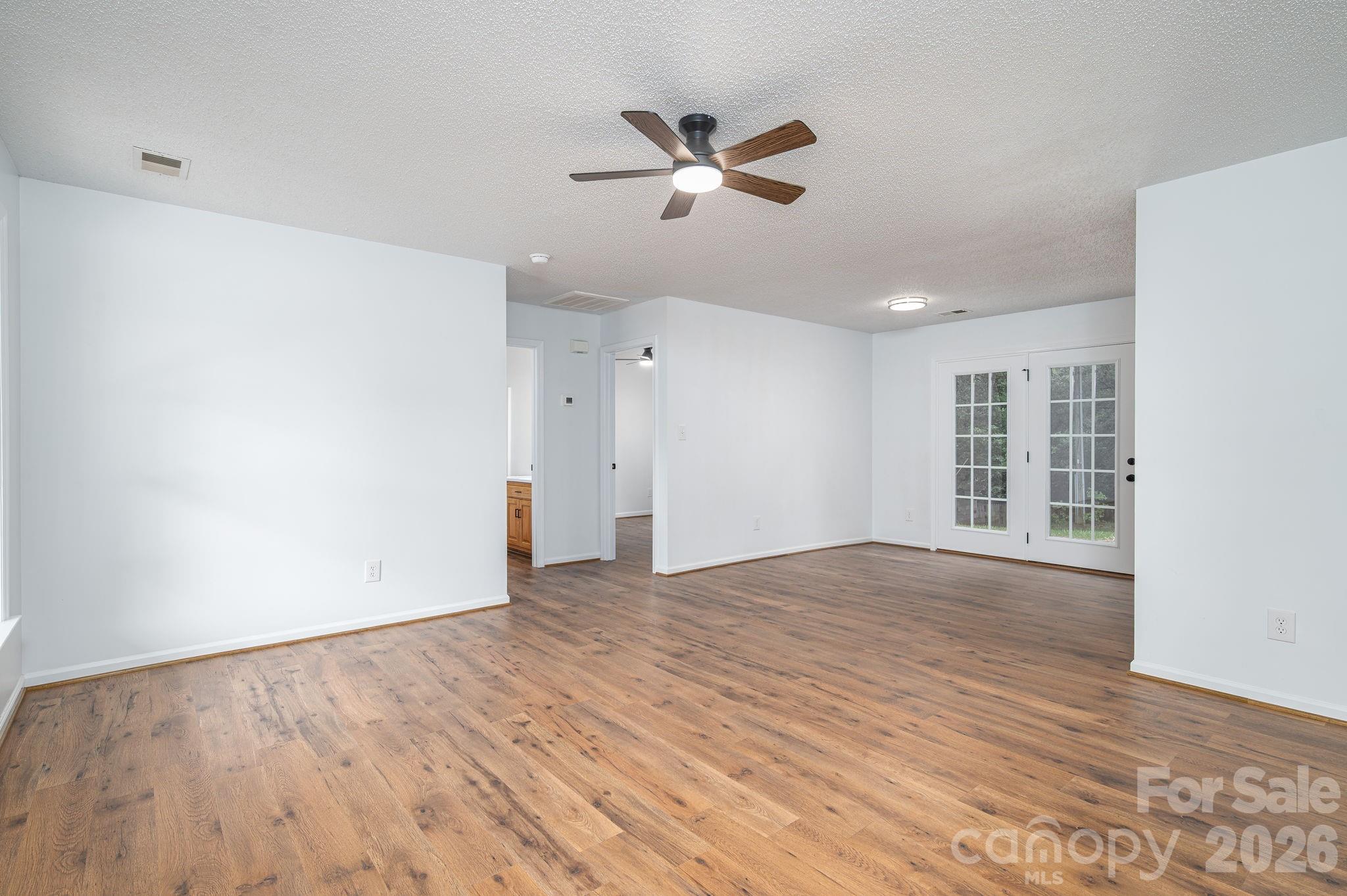 304 Springhill Lane — Maiden