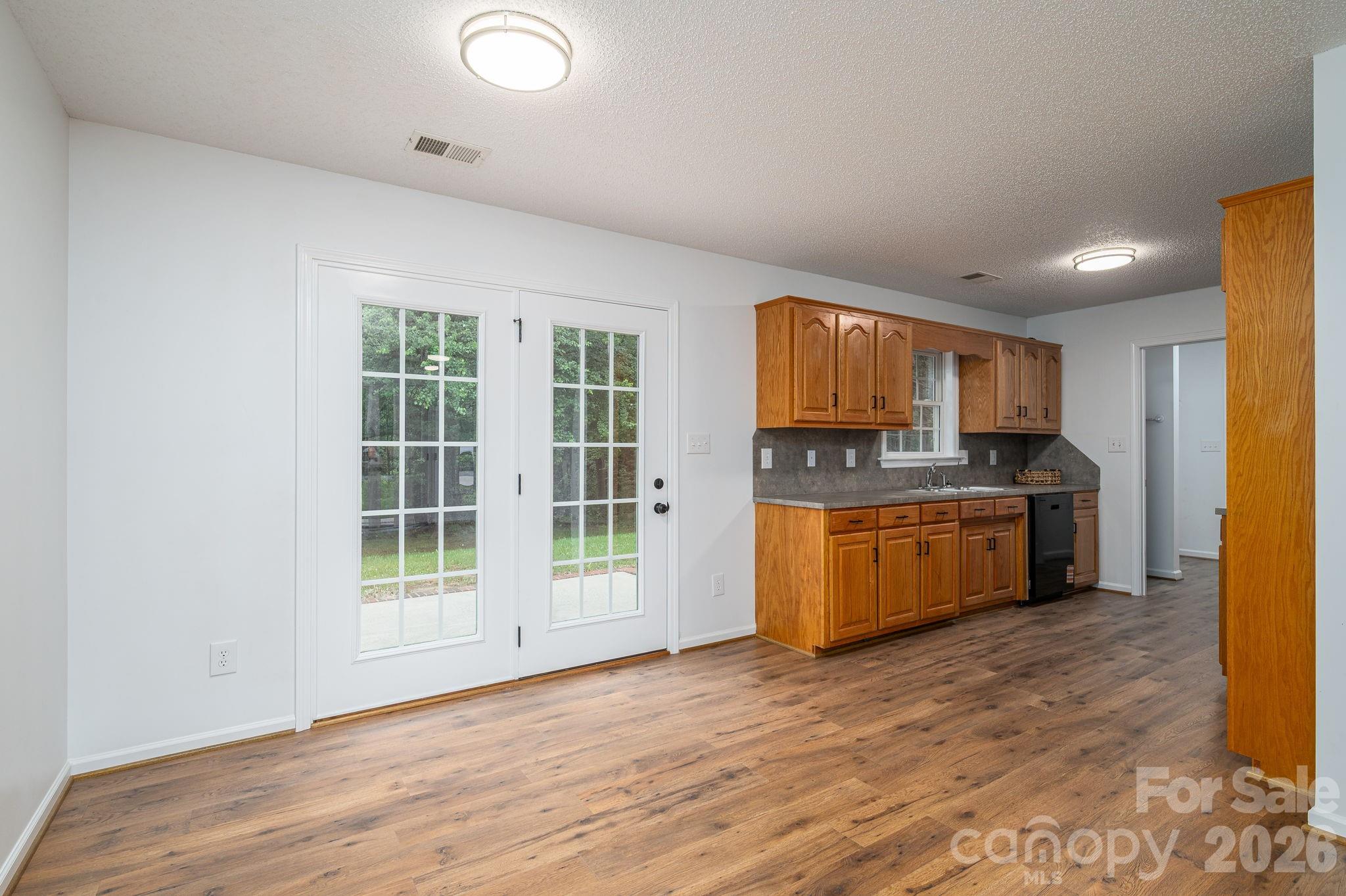 304 Springhill Lane — Maiden