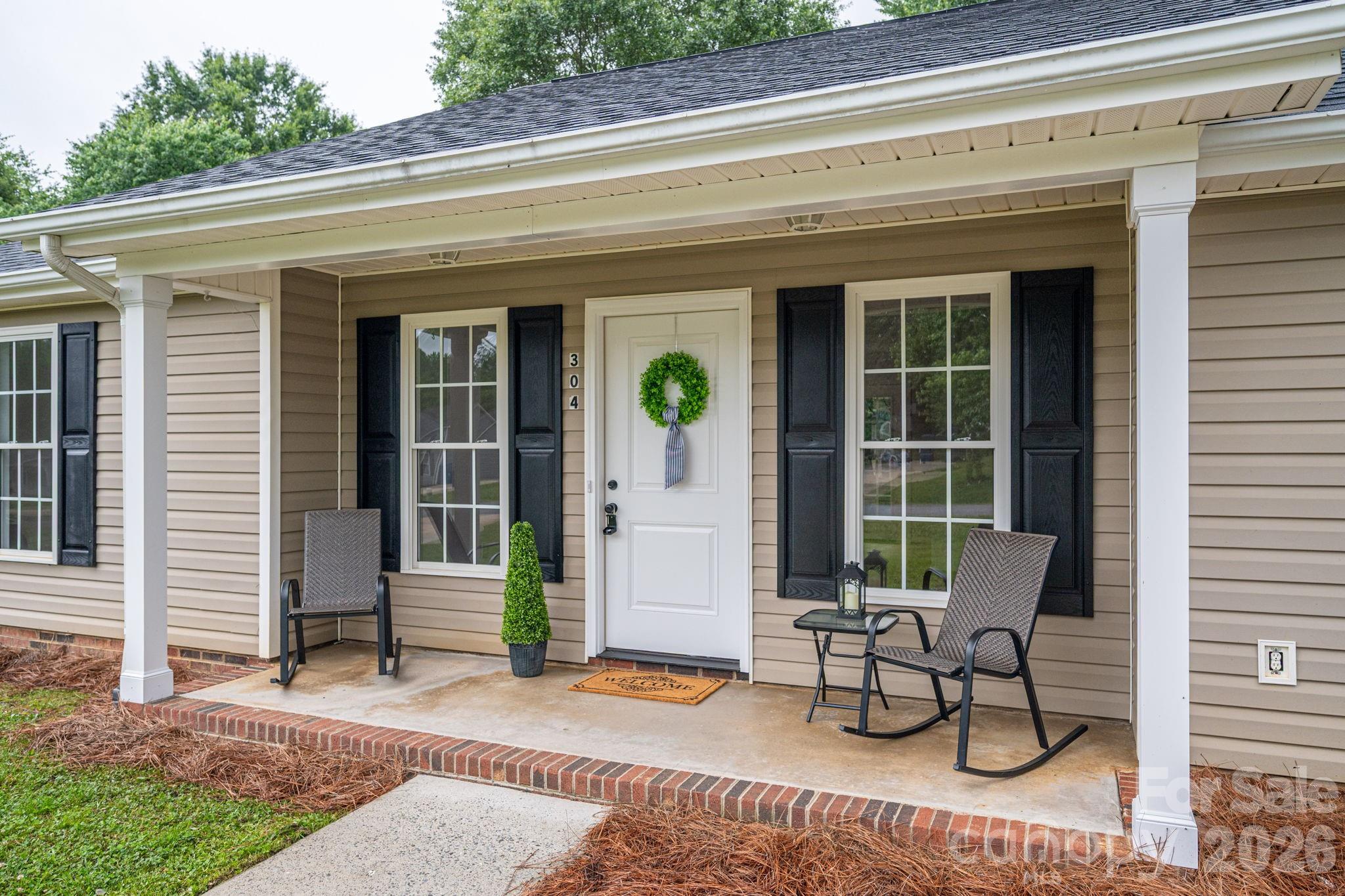 304 Springhill Lane — Maiden