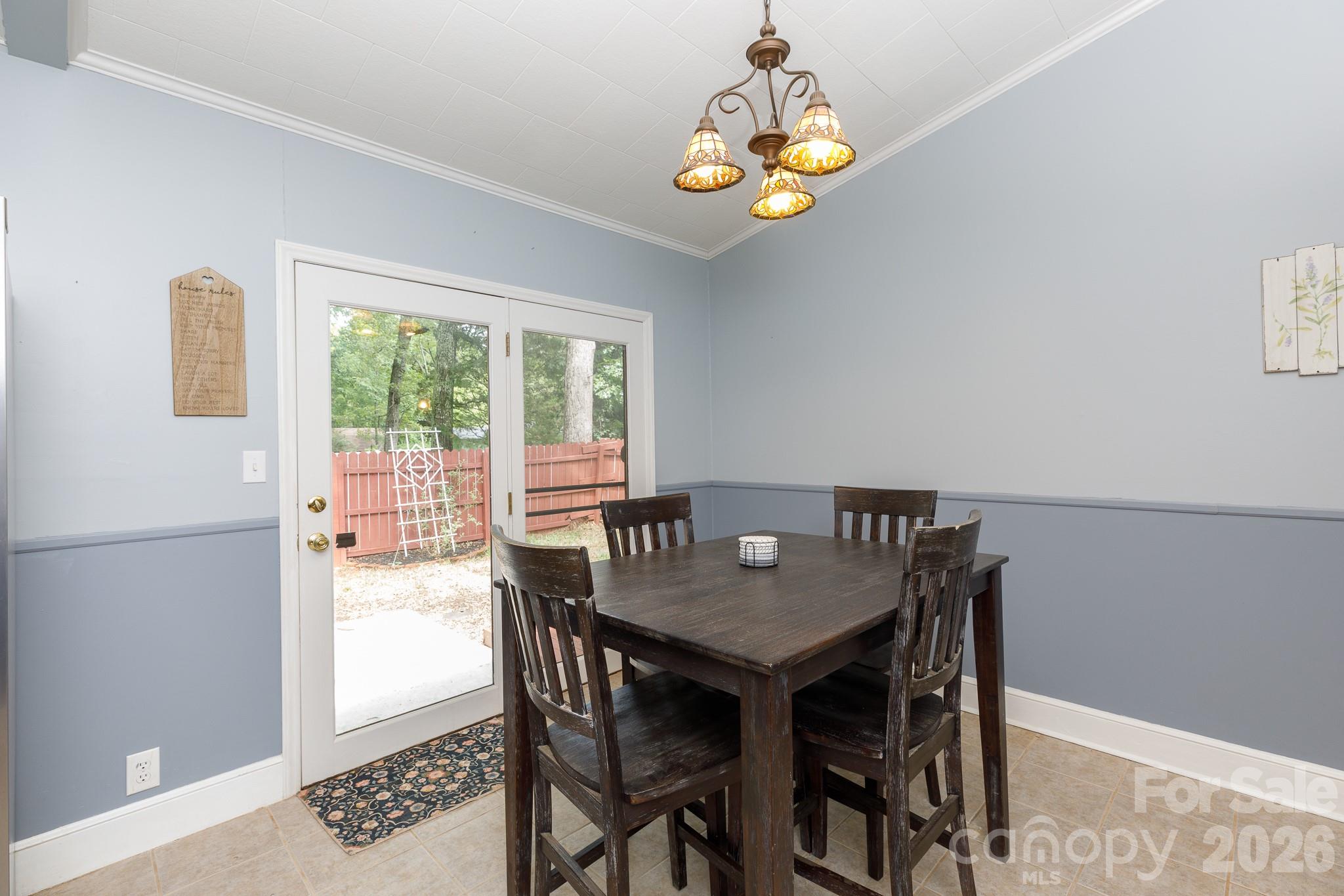 202 Woodlawn Drive — York
