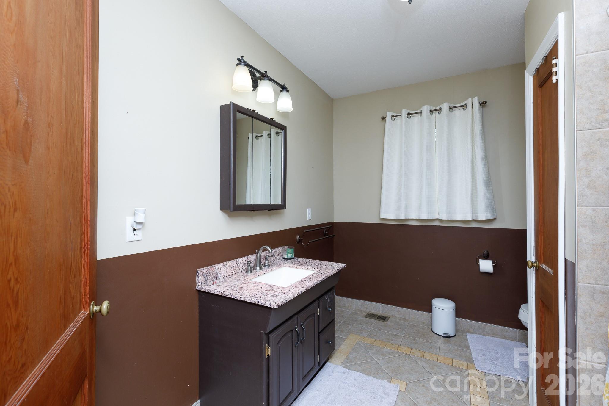 202 Woodlawn Drive — York