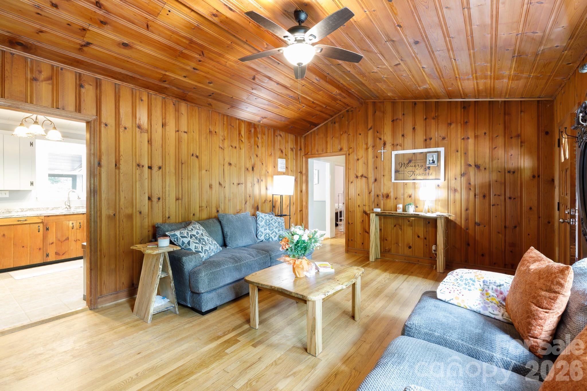 202 Woodlawn Drive — York