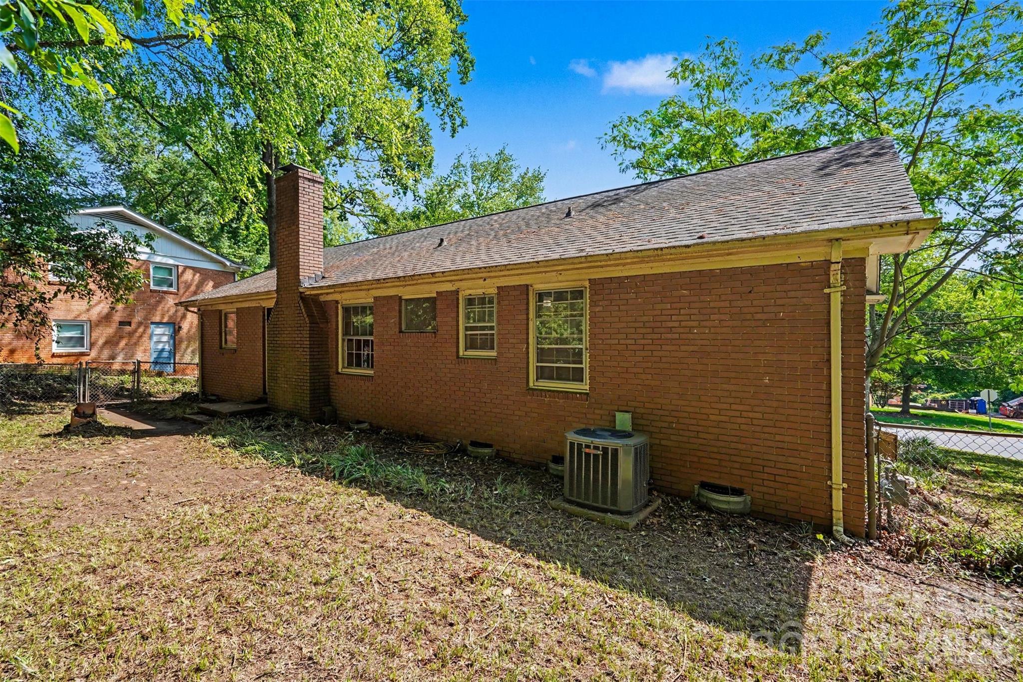 2330 Wensley Drive — Charlotte