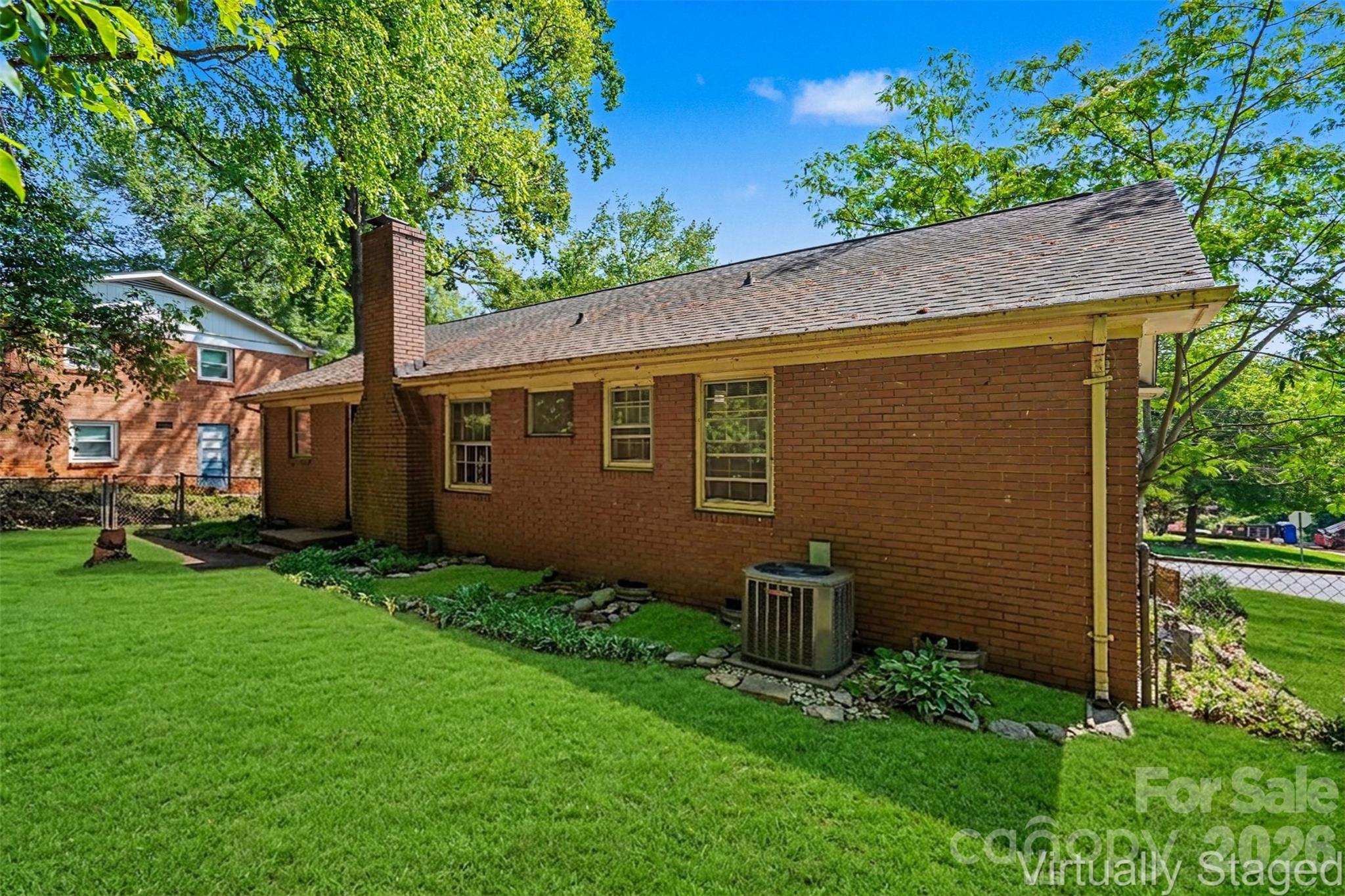 2330 Wensley Drive — Charlotte