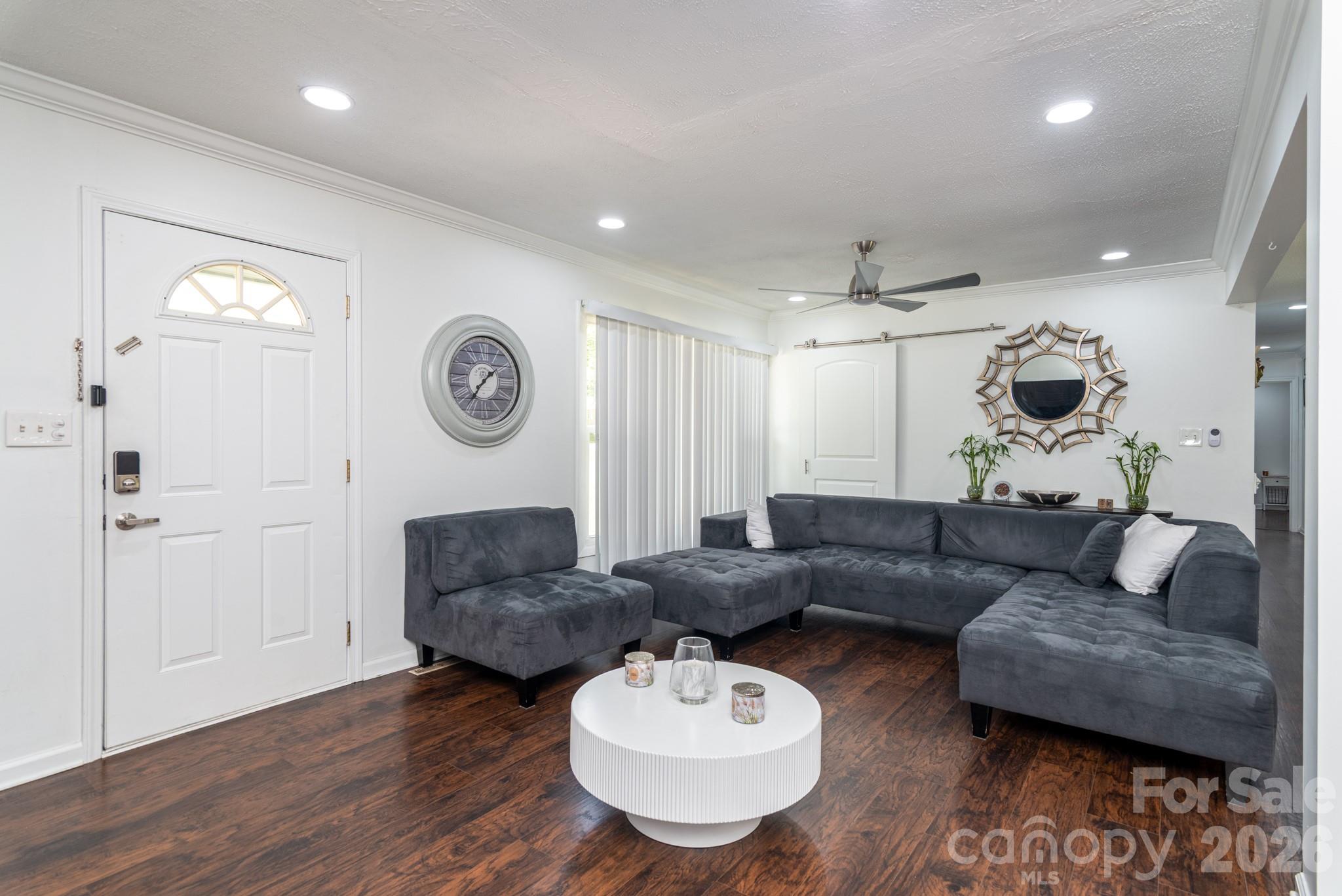 1121 Rembrandt Drive SW — Concord