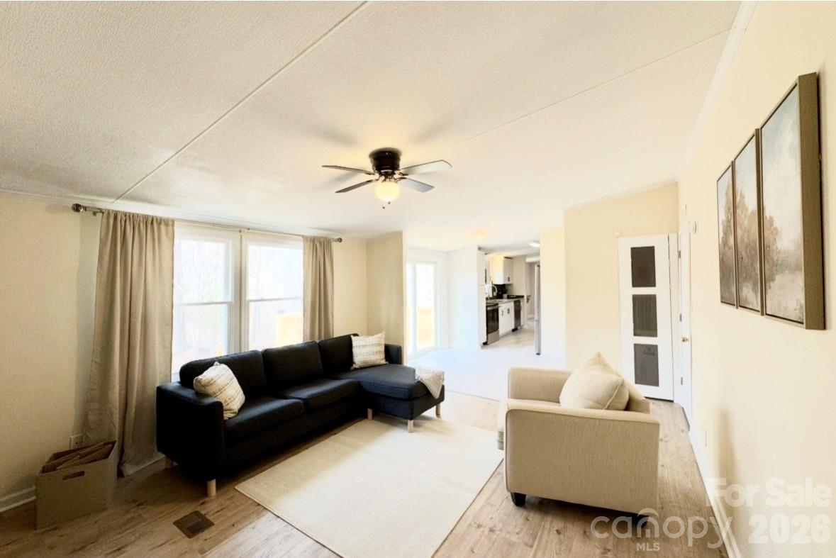 1320 Smith Woods Lane — Hickory Grove