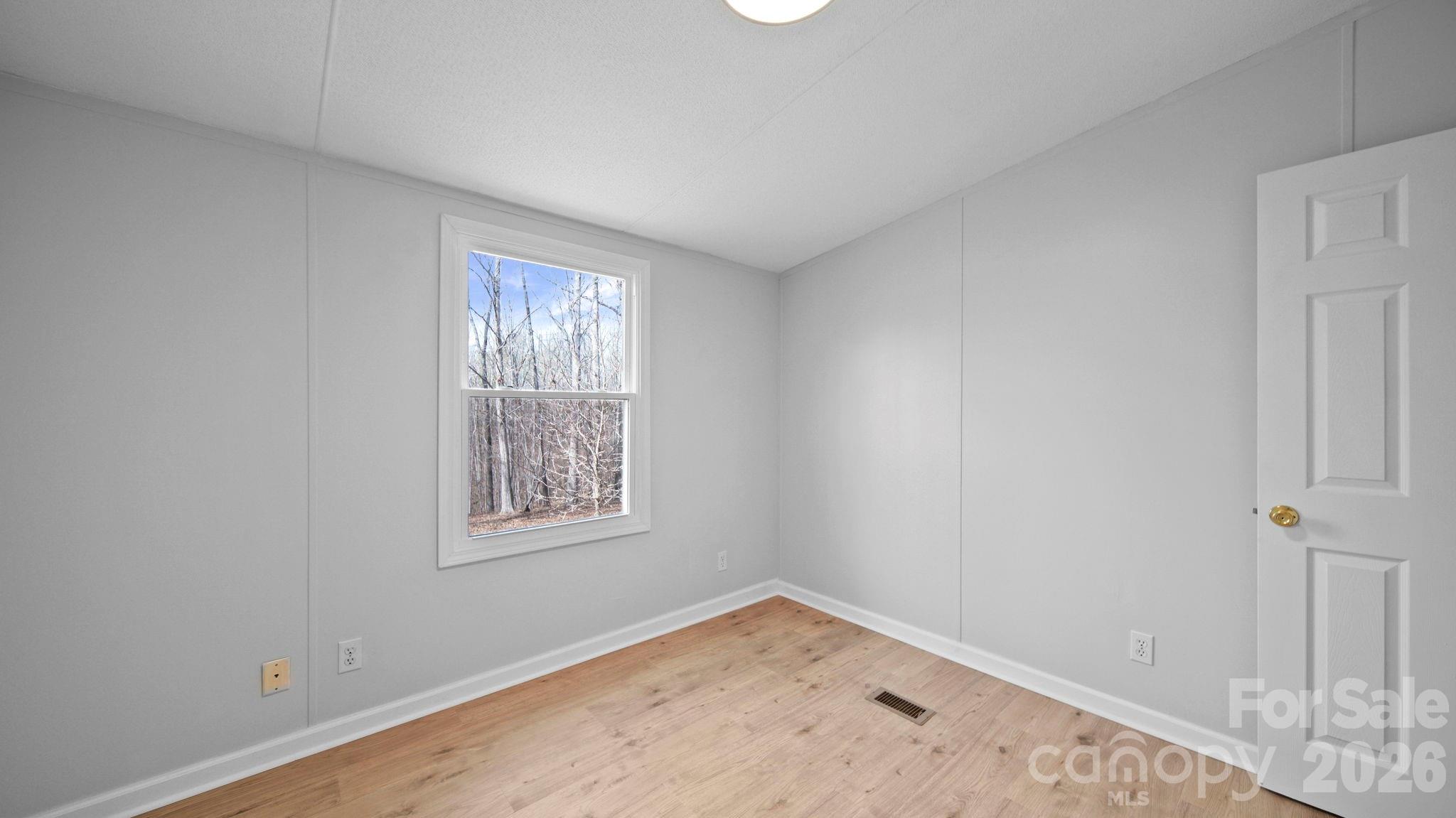 1320 Smith Woods Lane — Hickory Grove
