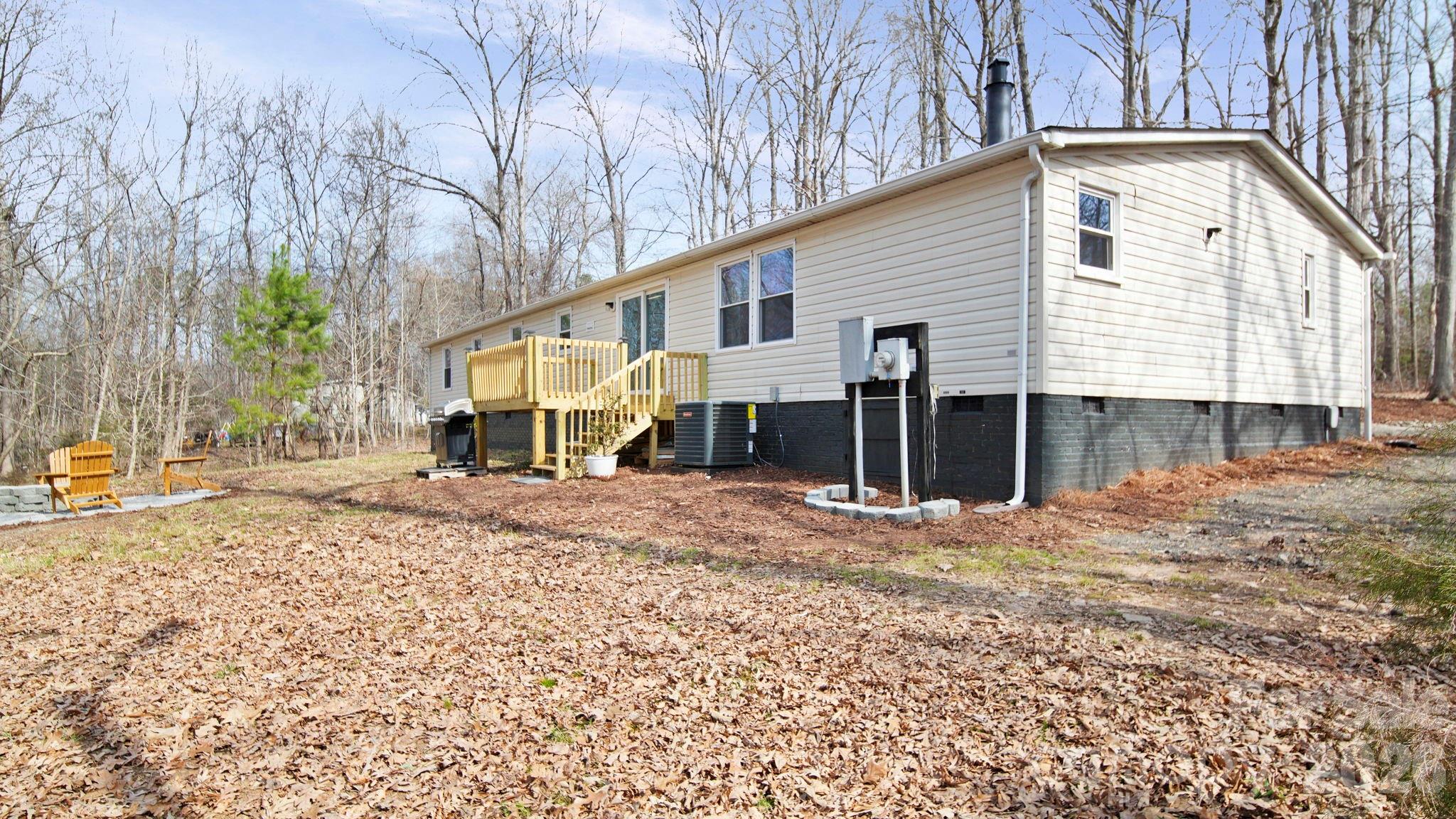 1320 Smith Woods Lane — Hickory Grove