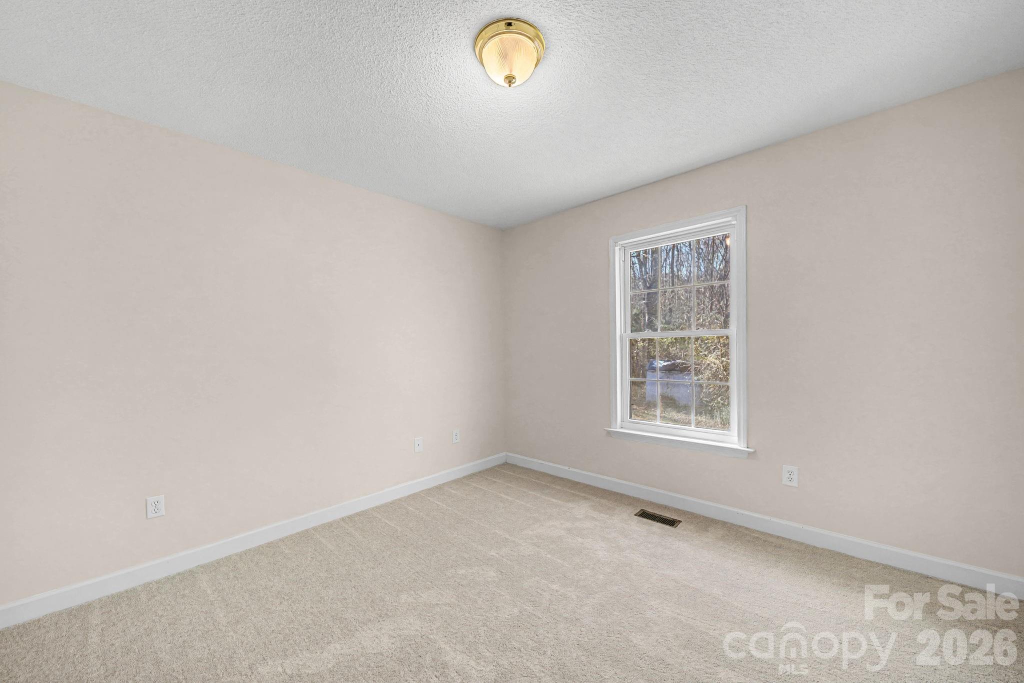 865 N Highway 161 Highway — Clover