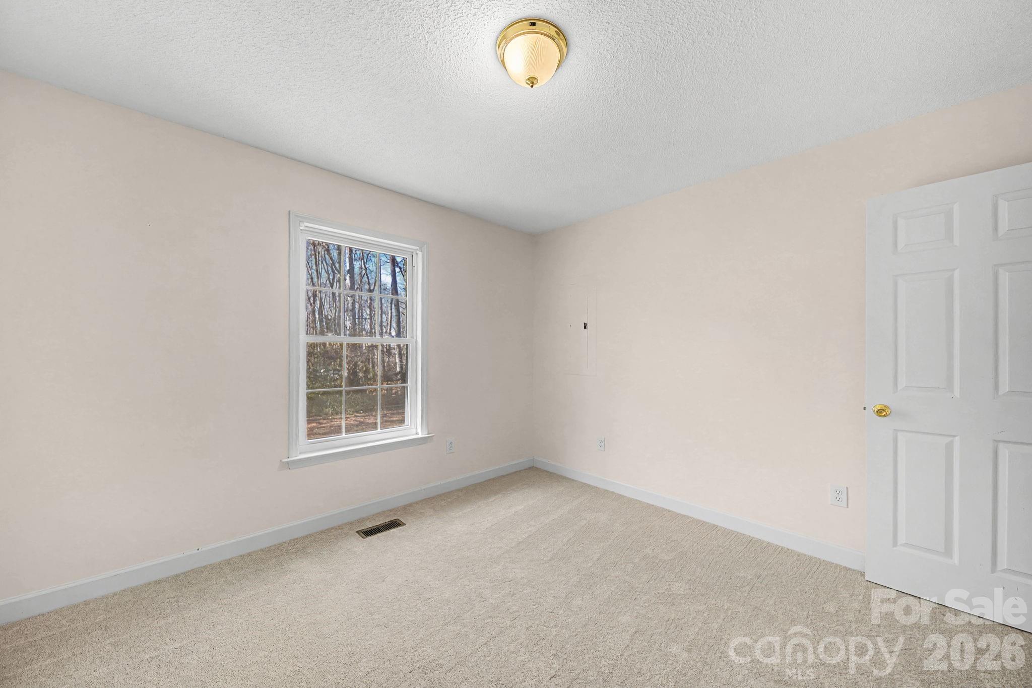 865 N Highway 161 Highway — Clover