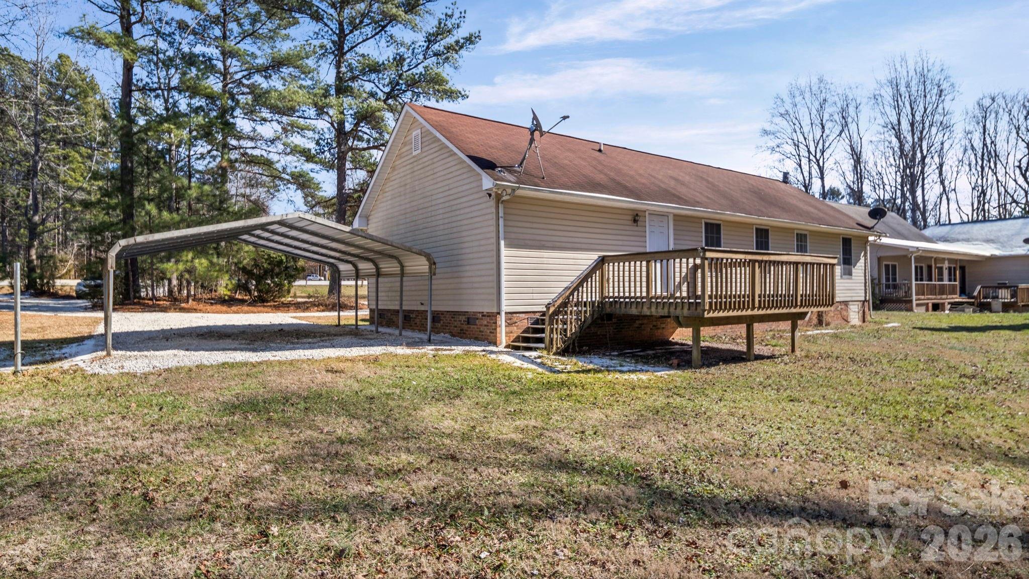 865 N Highway 161 Highway — Clover