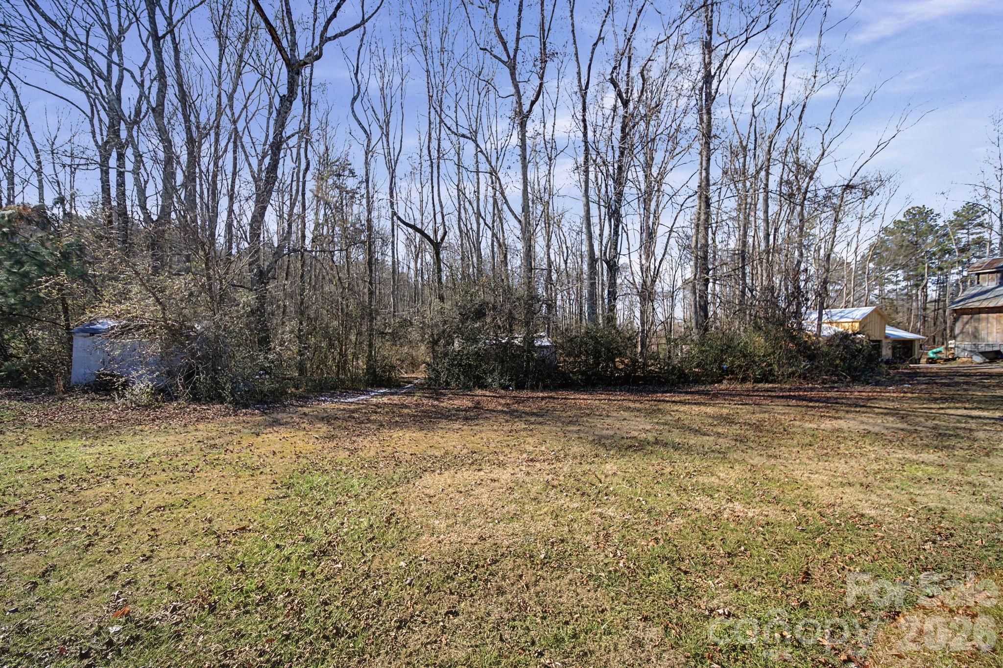 865 N Highway 161 Highway — Clover