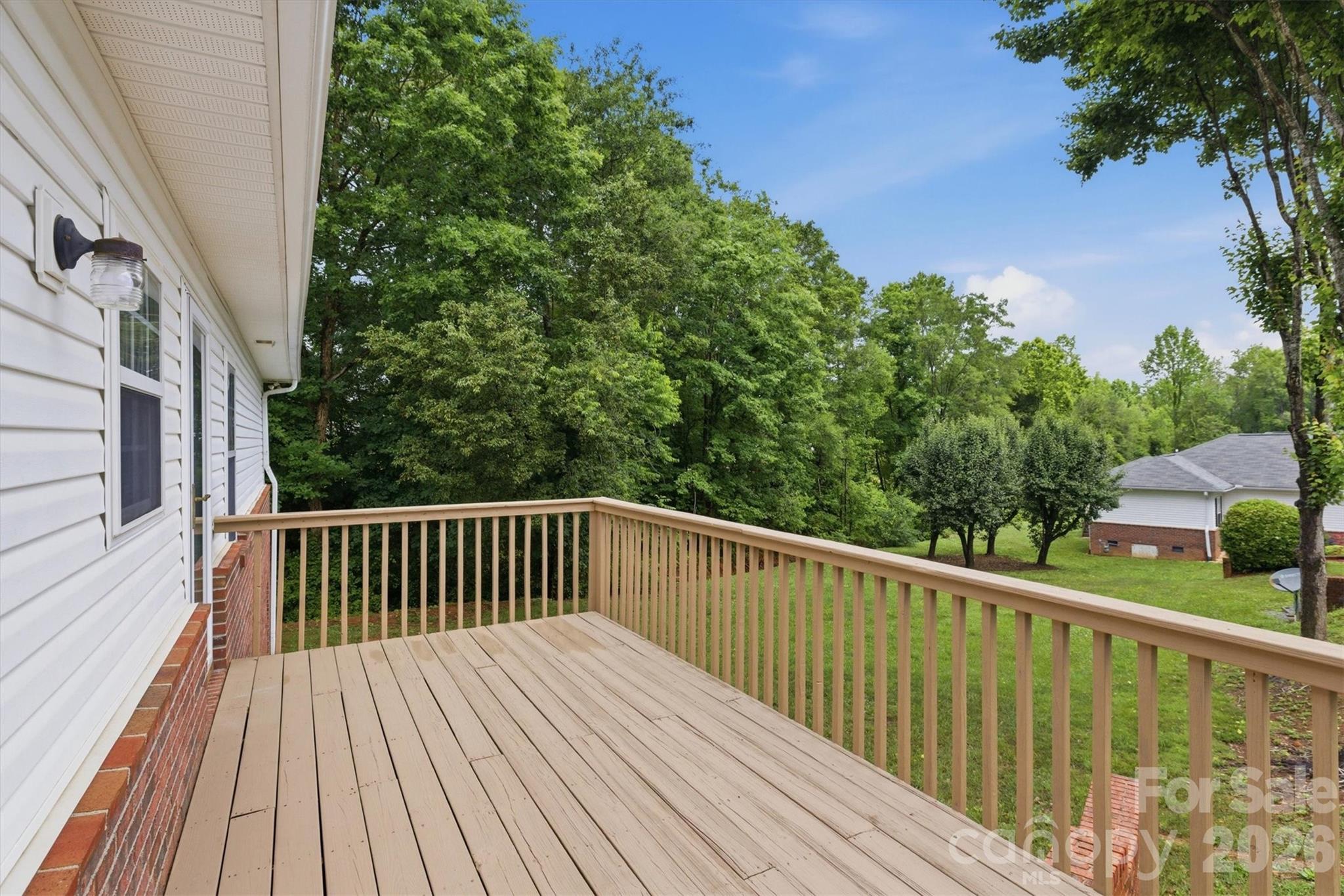 2523 26th Avenue NE — Hickory