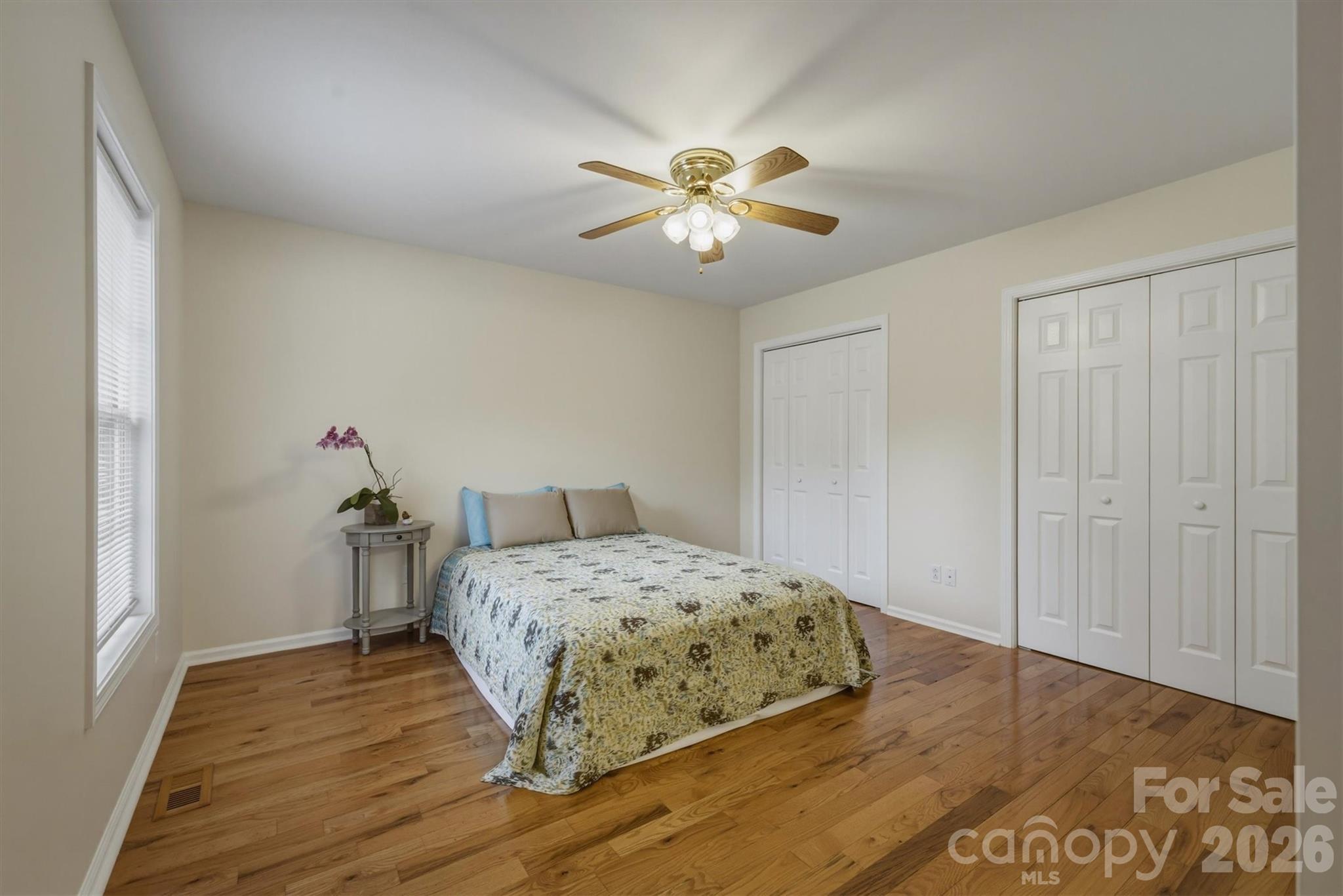 2523 26th Avenue NE — Hickory