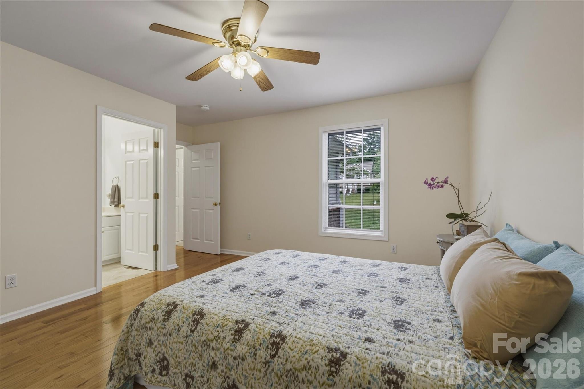 2523 26th Avenue NE — Hickory
