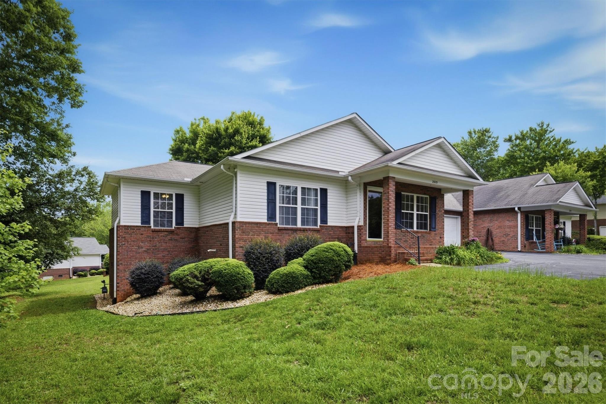 2523 26th Avenue NE — Hickory