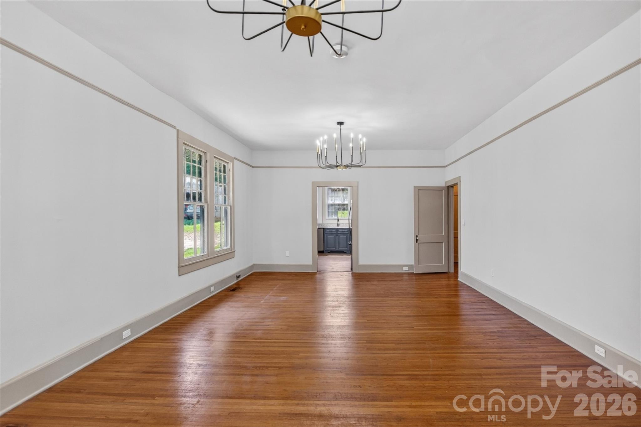 32 Pinecrest Avenue — Great Falls