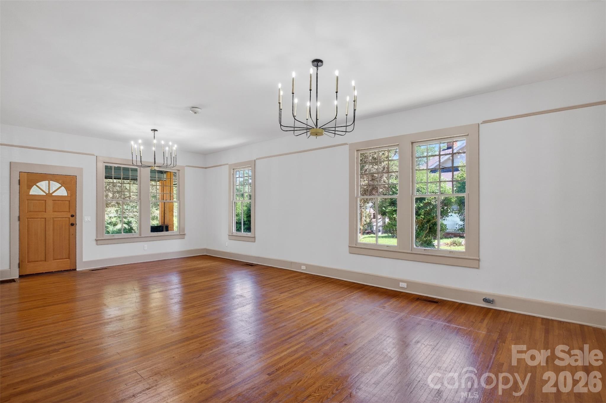 32 Pinecrest Avenue — Great Falls