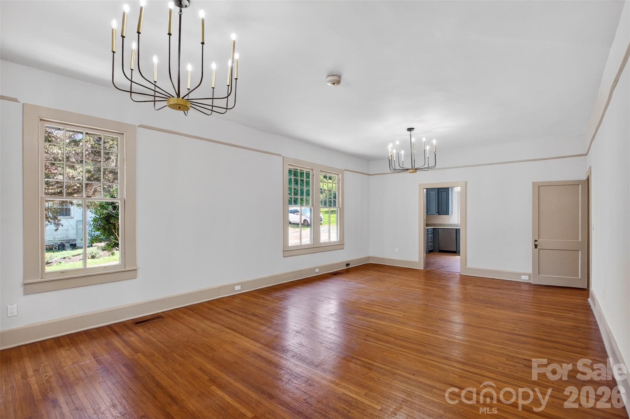 32 Pinecrest Avenue — Great Falls