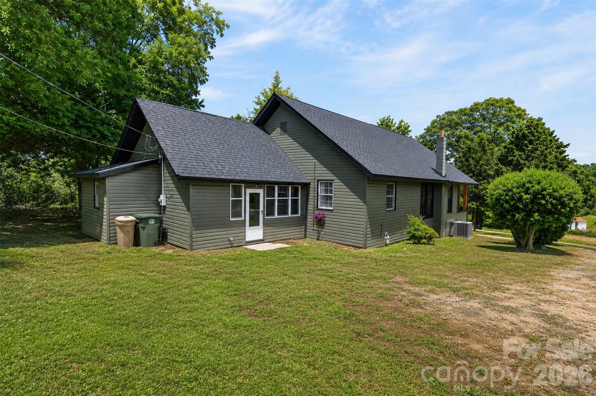 32 Pinecrest Avenue — Great Falls