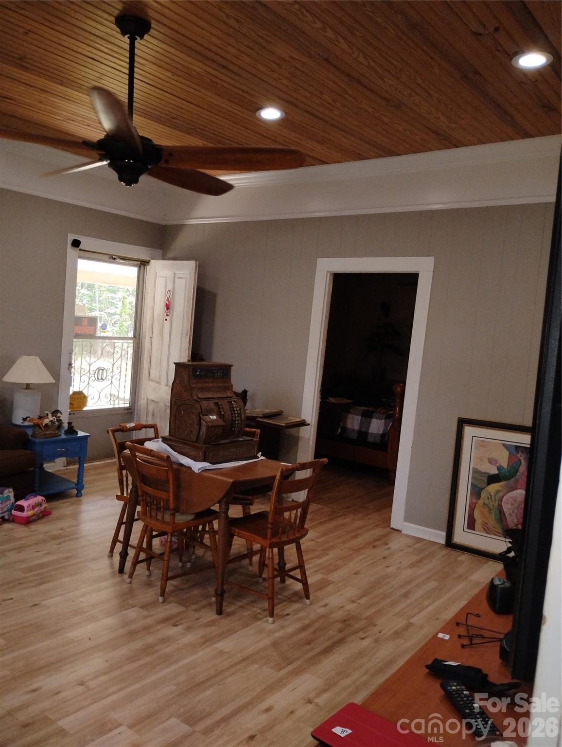 2950 Irish Potato Road — Concord