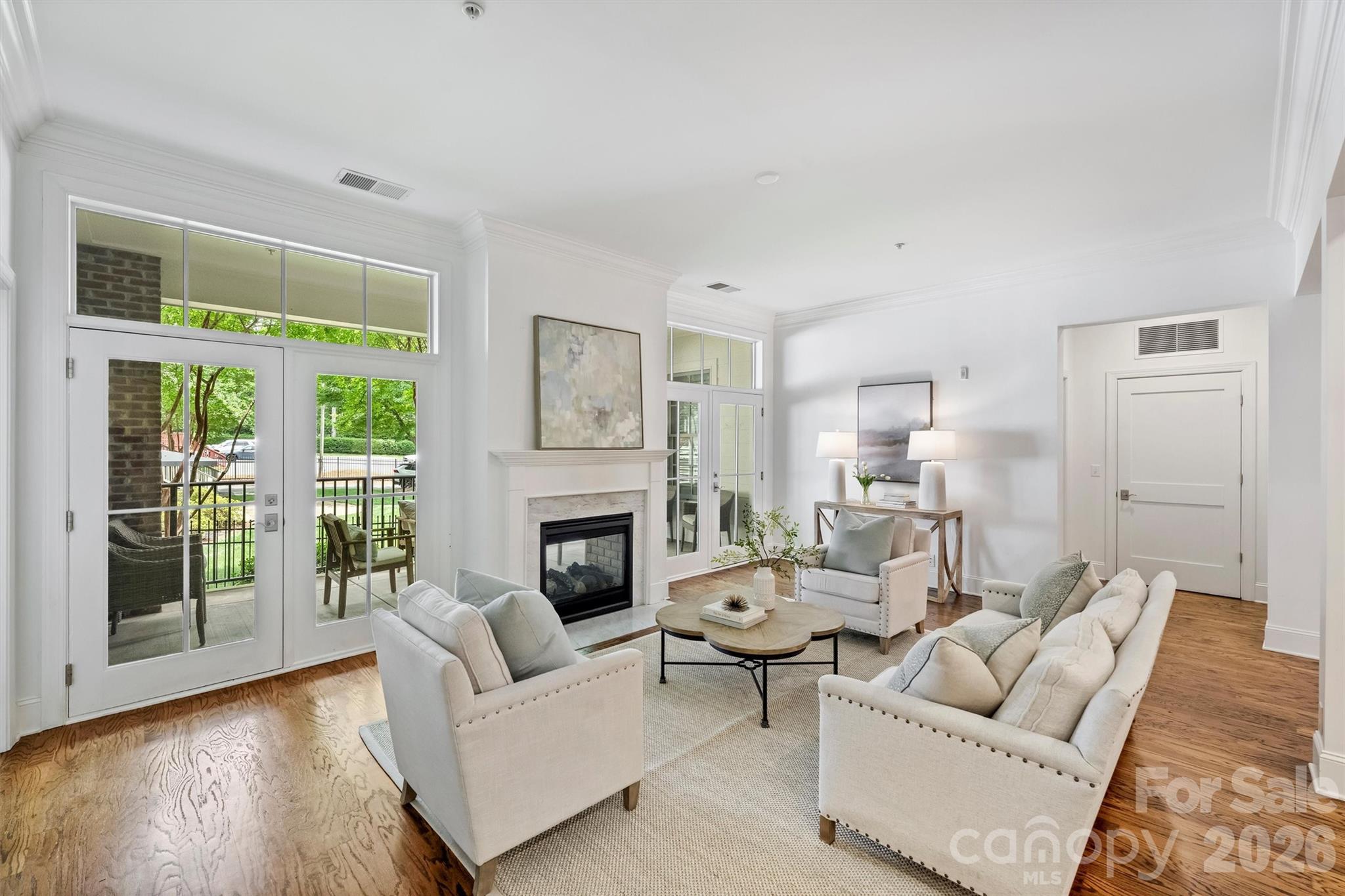 2251 Selwyn Avenue — Charlotte