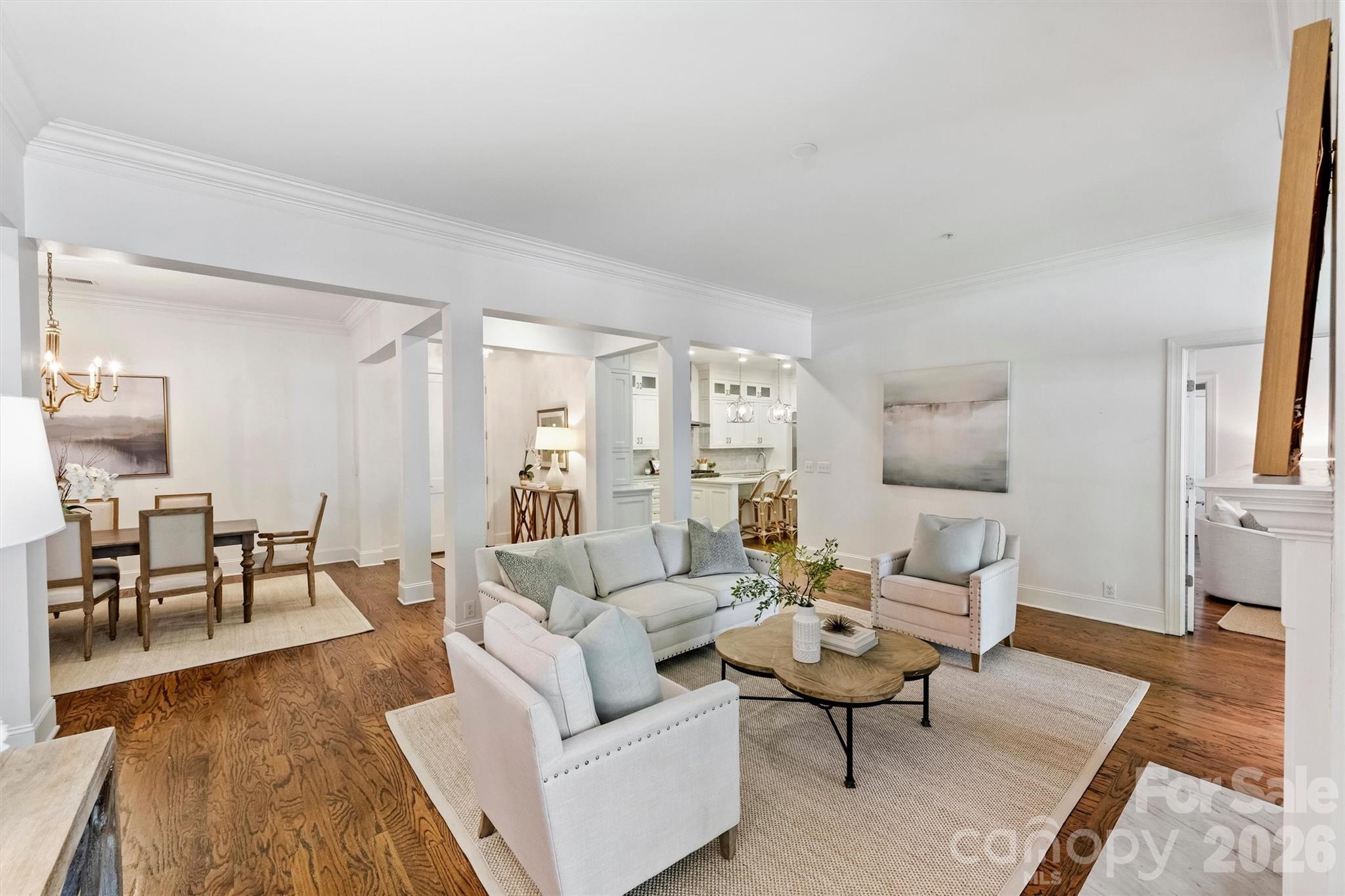 2251 Selwyn Avenue — Charlotte
